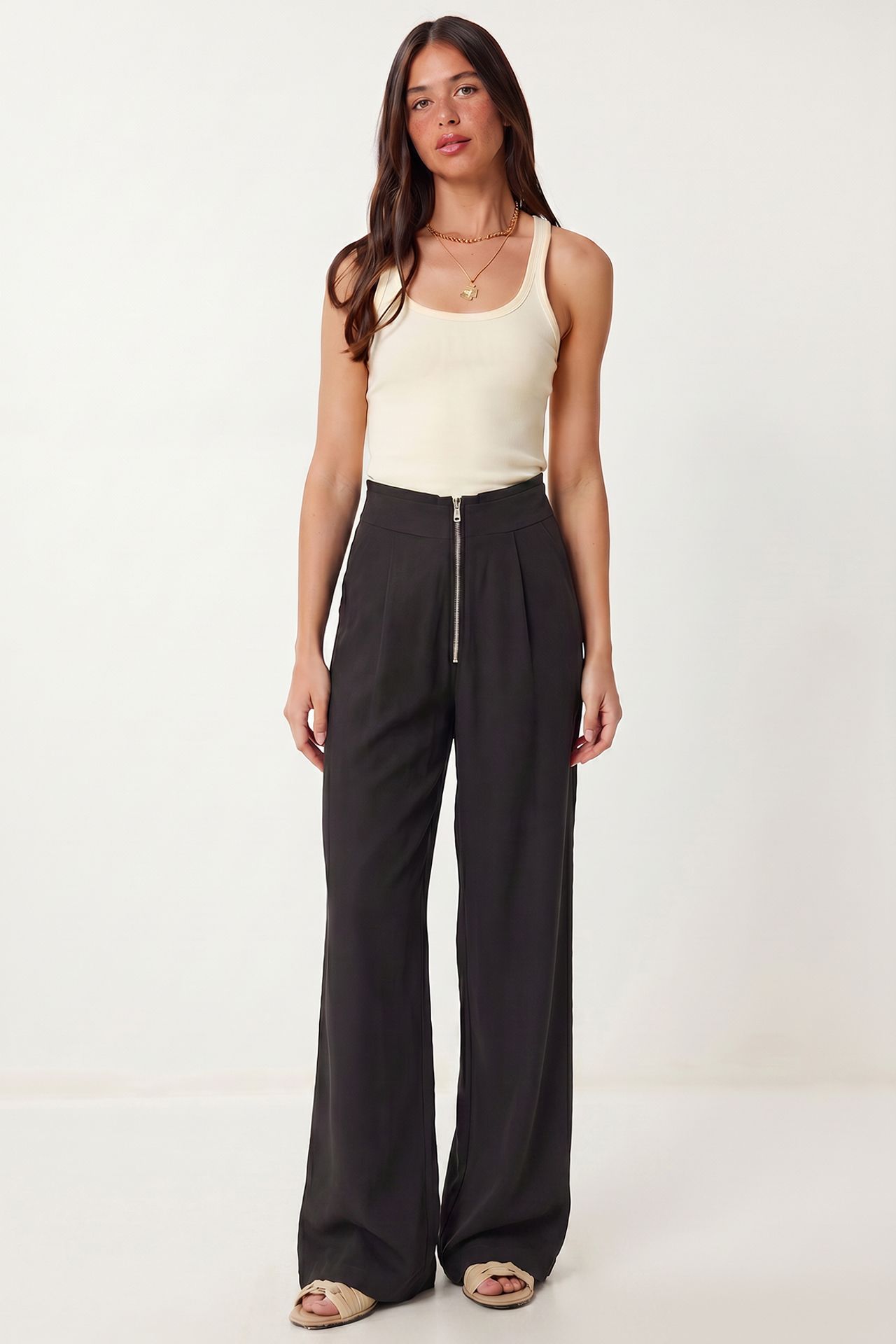 ISTANBUL High-Waist Wide-Leg Crepe Trousers 2