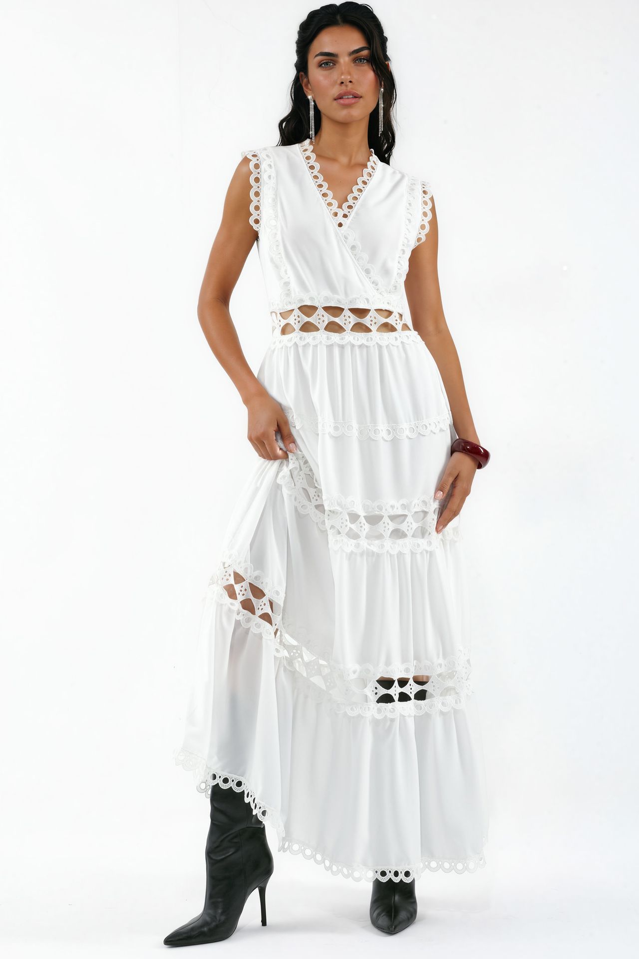 MSN Sleeveless Lace V-Neck Maxi Dress 1