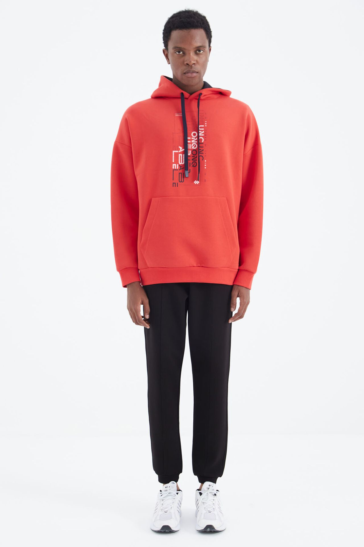 TOMMY Men's Regular-Fit 3-Thread Fleece Sweatpants 1