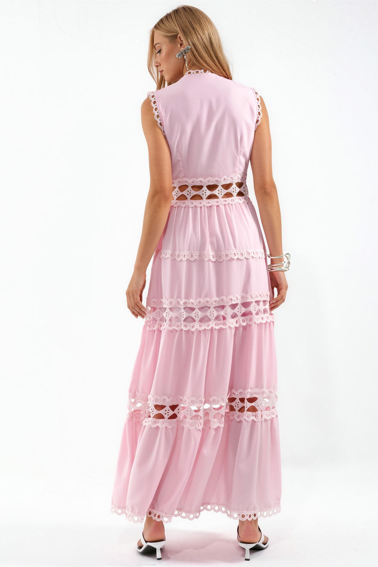 MSN Sleeveless Lace V-Neck Maxi Dress 3