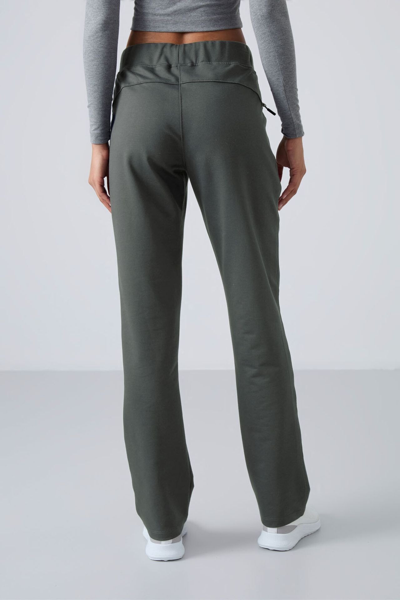 TOMMY Women's Straight-leg Fleece Sweatpants 5
