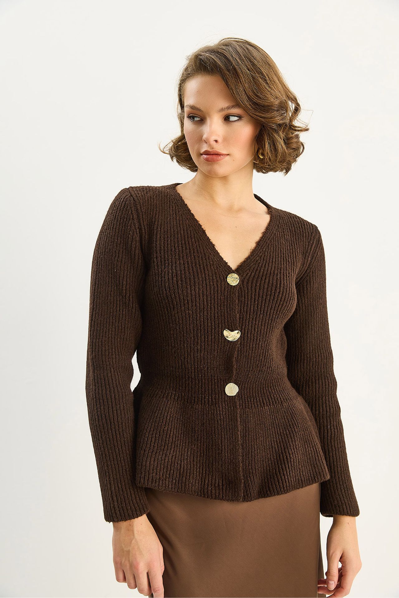 LUCCI Ribbed Long Sleeve V-Neck Cardigan with Buttons 4