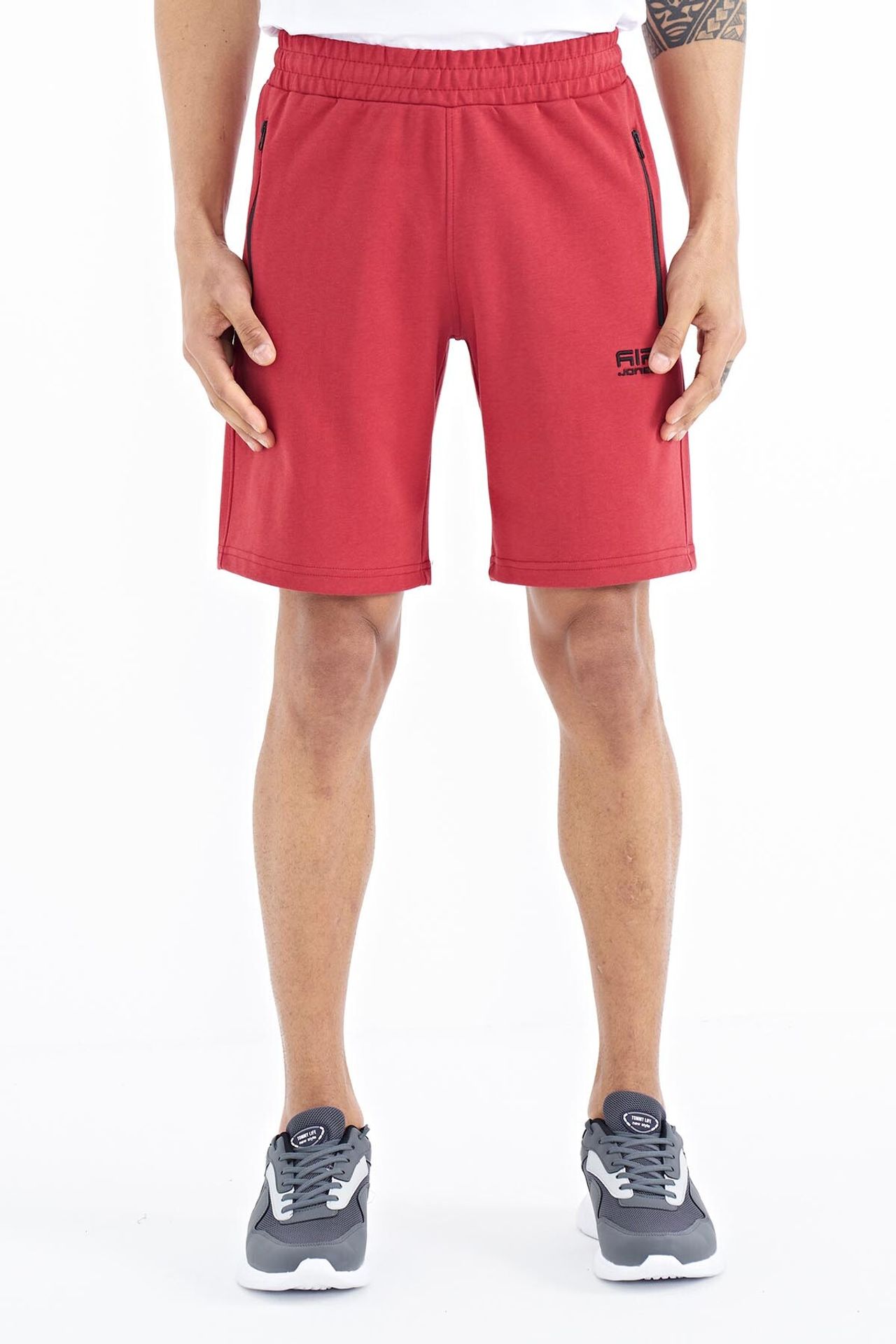 TOMMY Men's Solid Sweat Shorts 1
