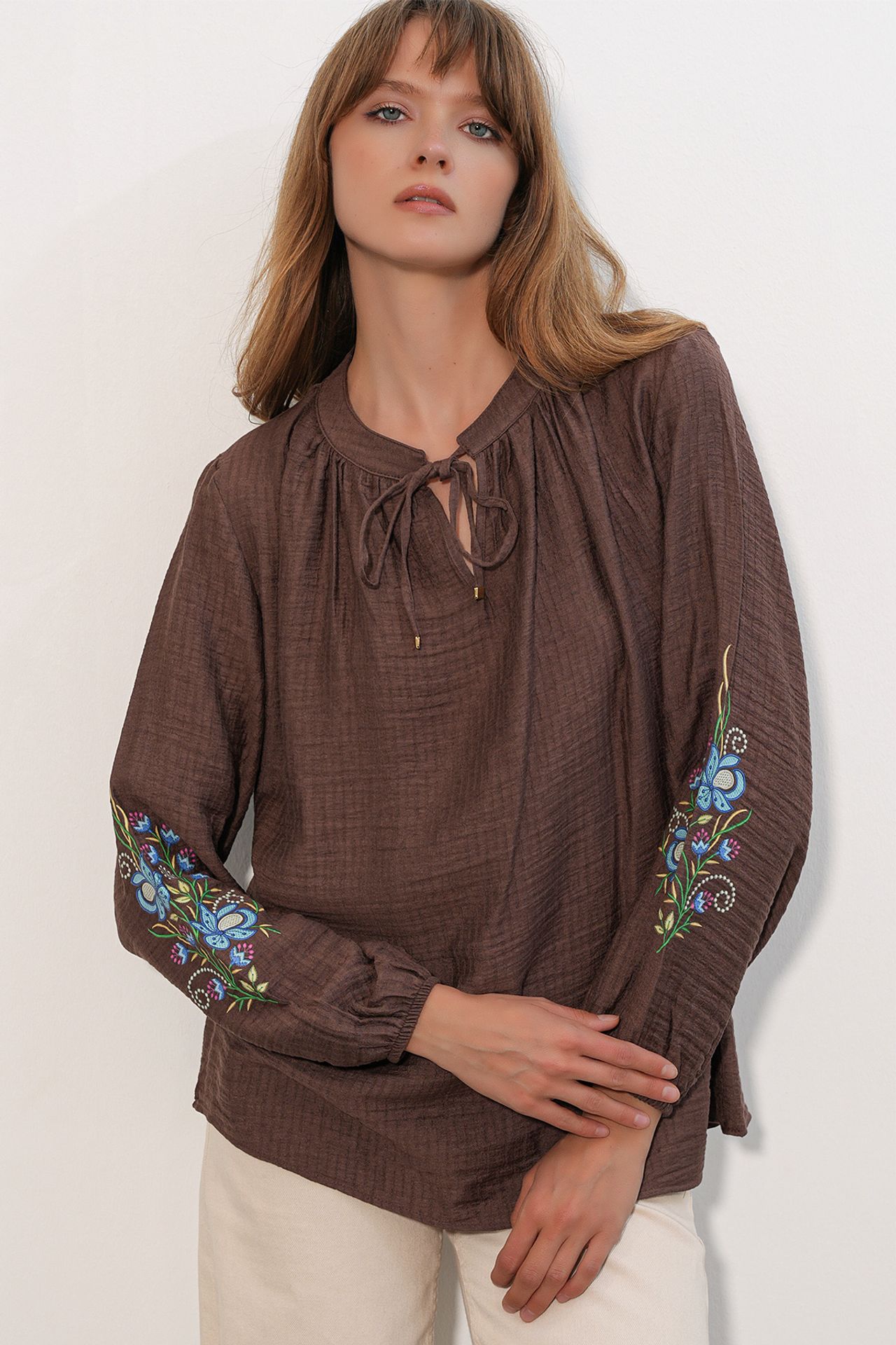BDART Nakışlı Oversize Krep Bluz 1