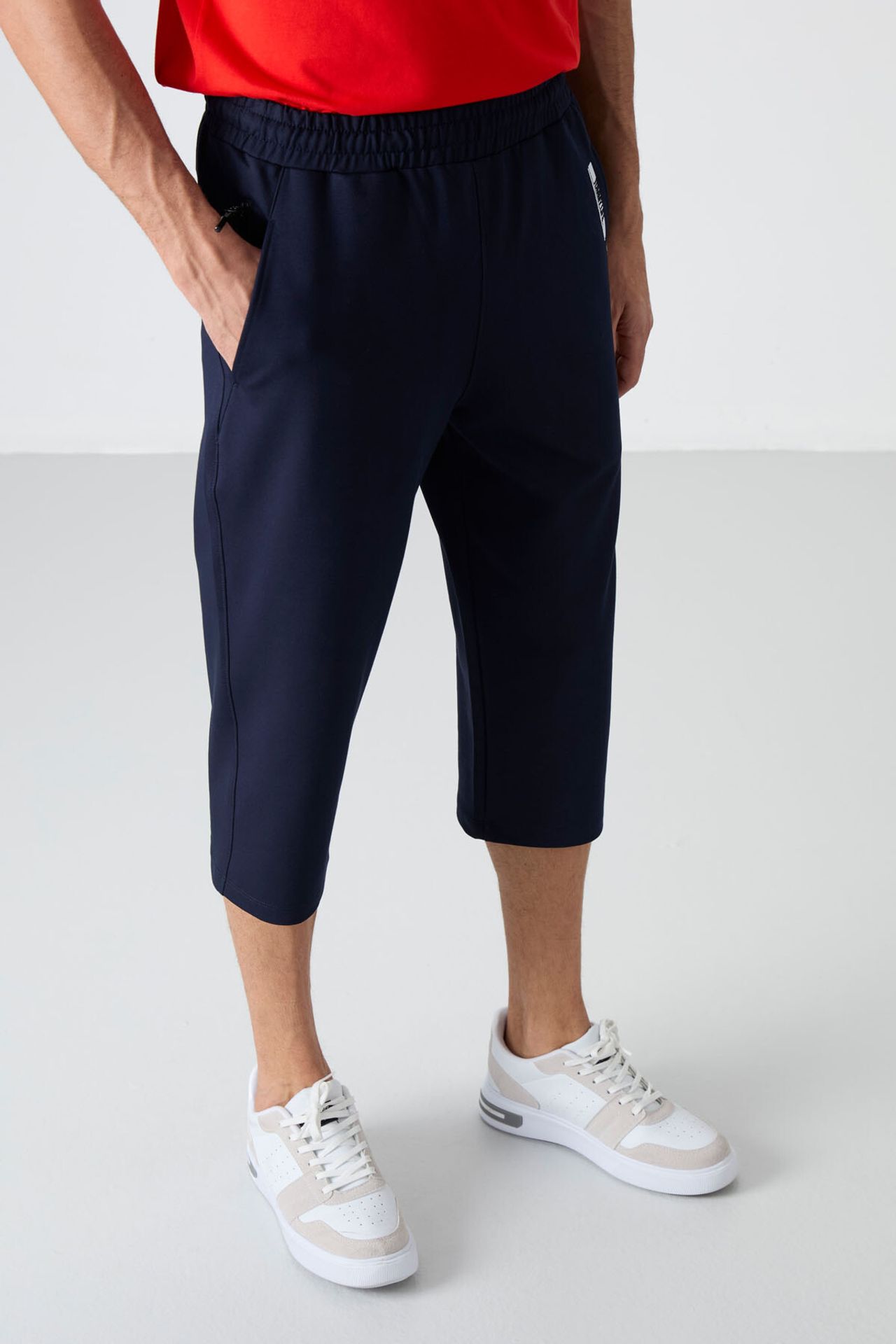 TOMMY Men's Mid-Waist Capri Shorts 4