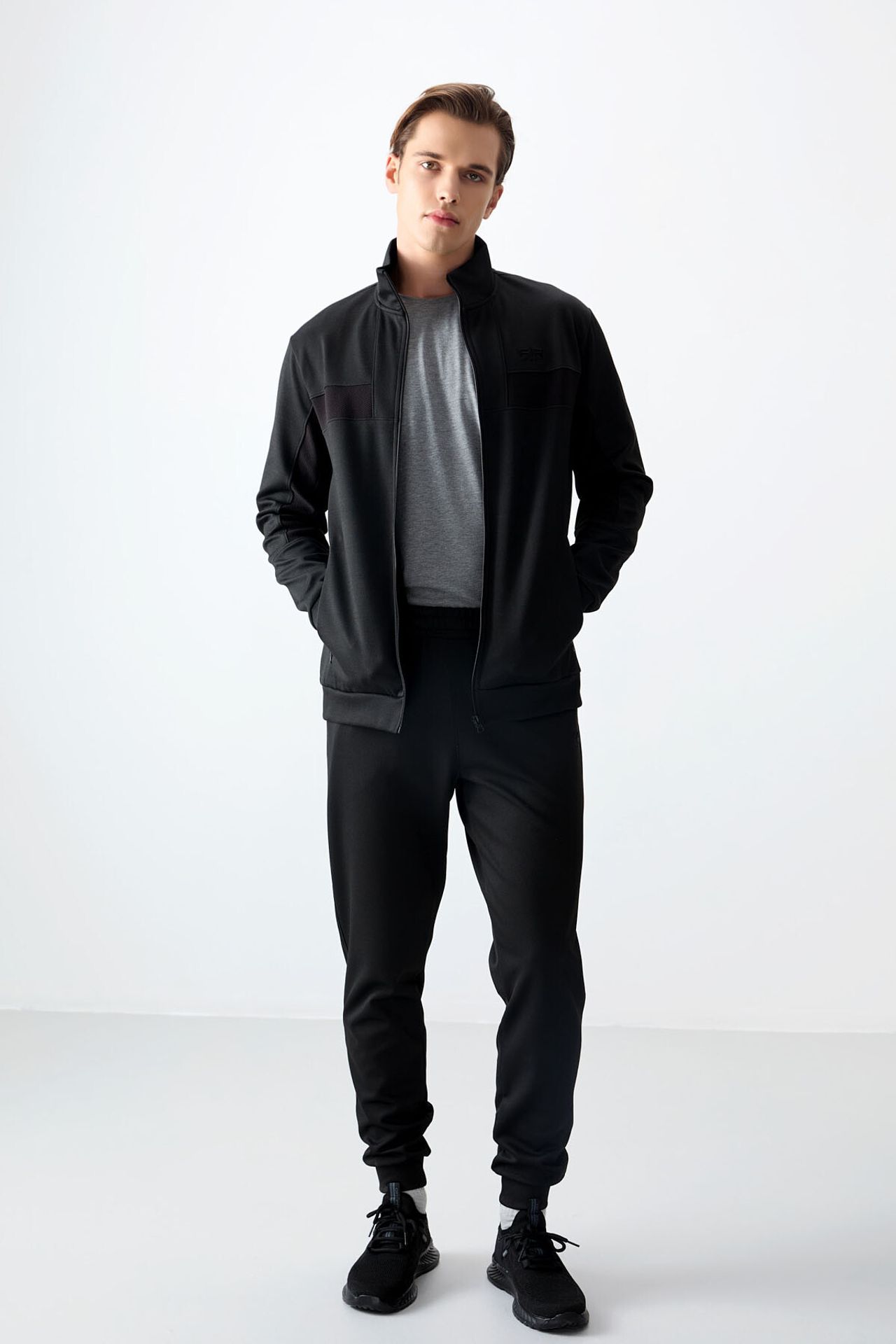 TOMMY Men's Color Block Fleece Sweatshirt And Pants Set 6