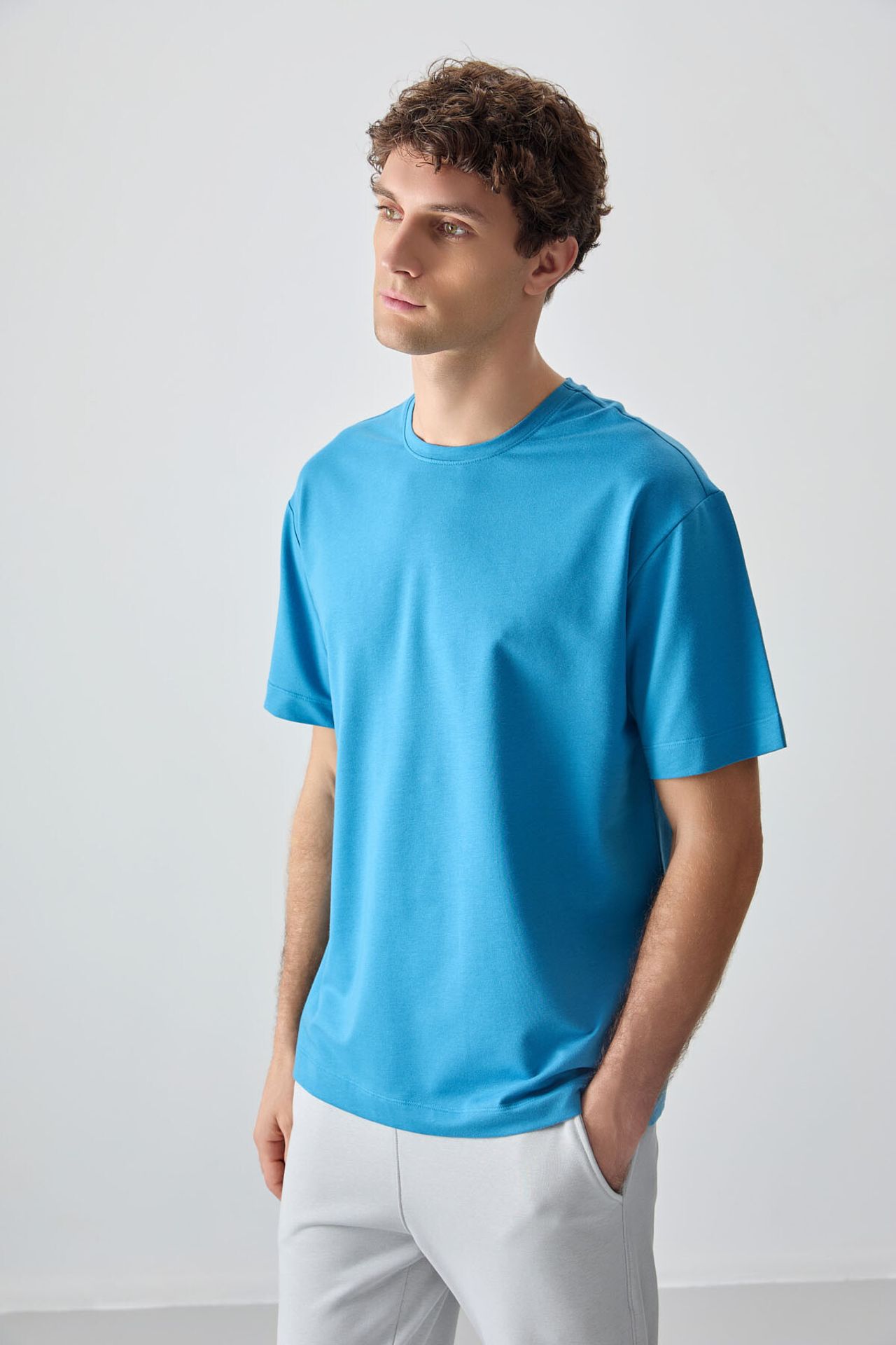 TOMMY Oversized Cotton Blend Crew Neck T-Shirt 3