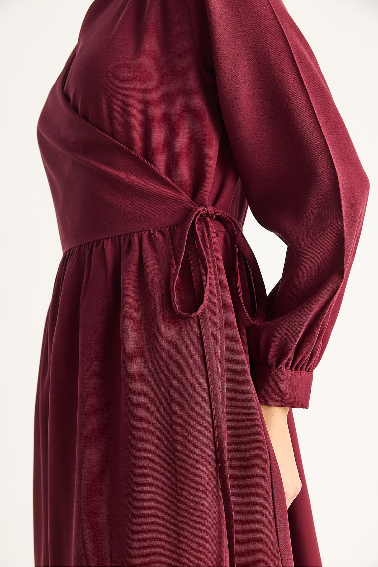 LUCCI Solid Maxi Wrap Dress with Tie Detail 5