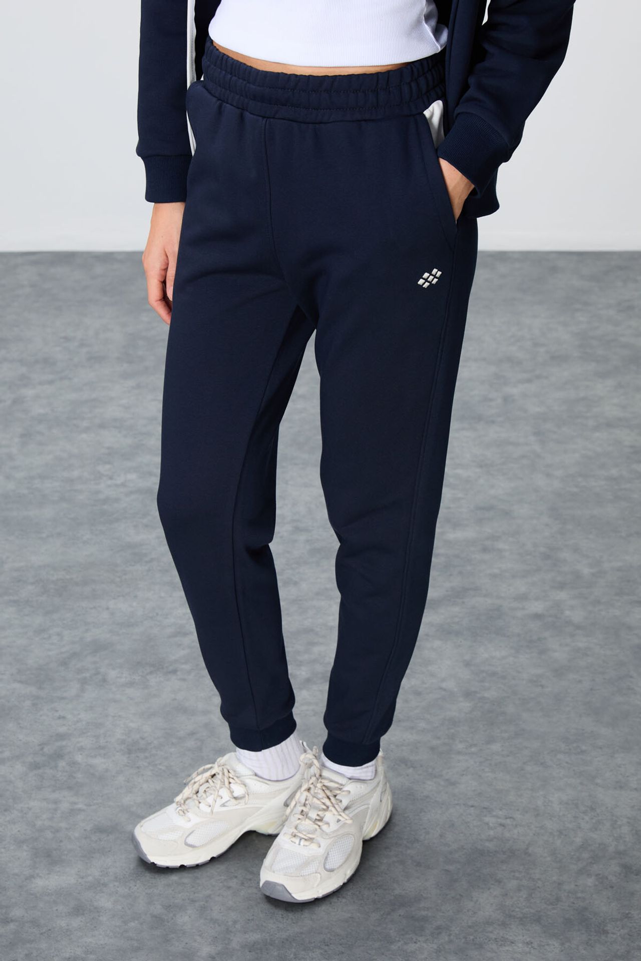 TOMMY Oversized Hooded Zip Sweatshirt And Pants Set 3