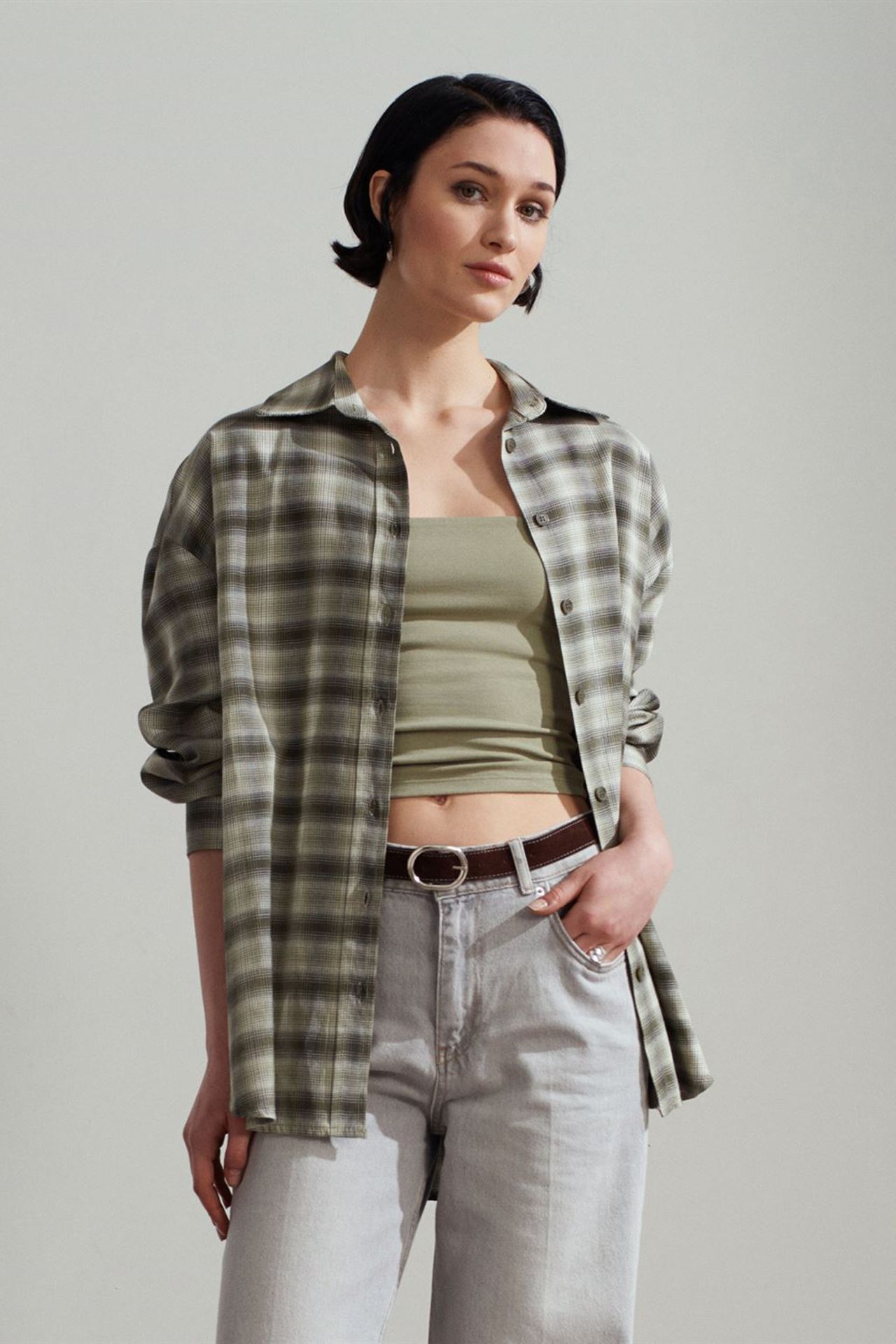 DILVIN Oversized Plaid Long-Sleeve Shirt 3