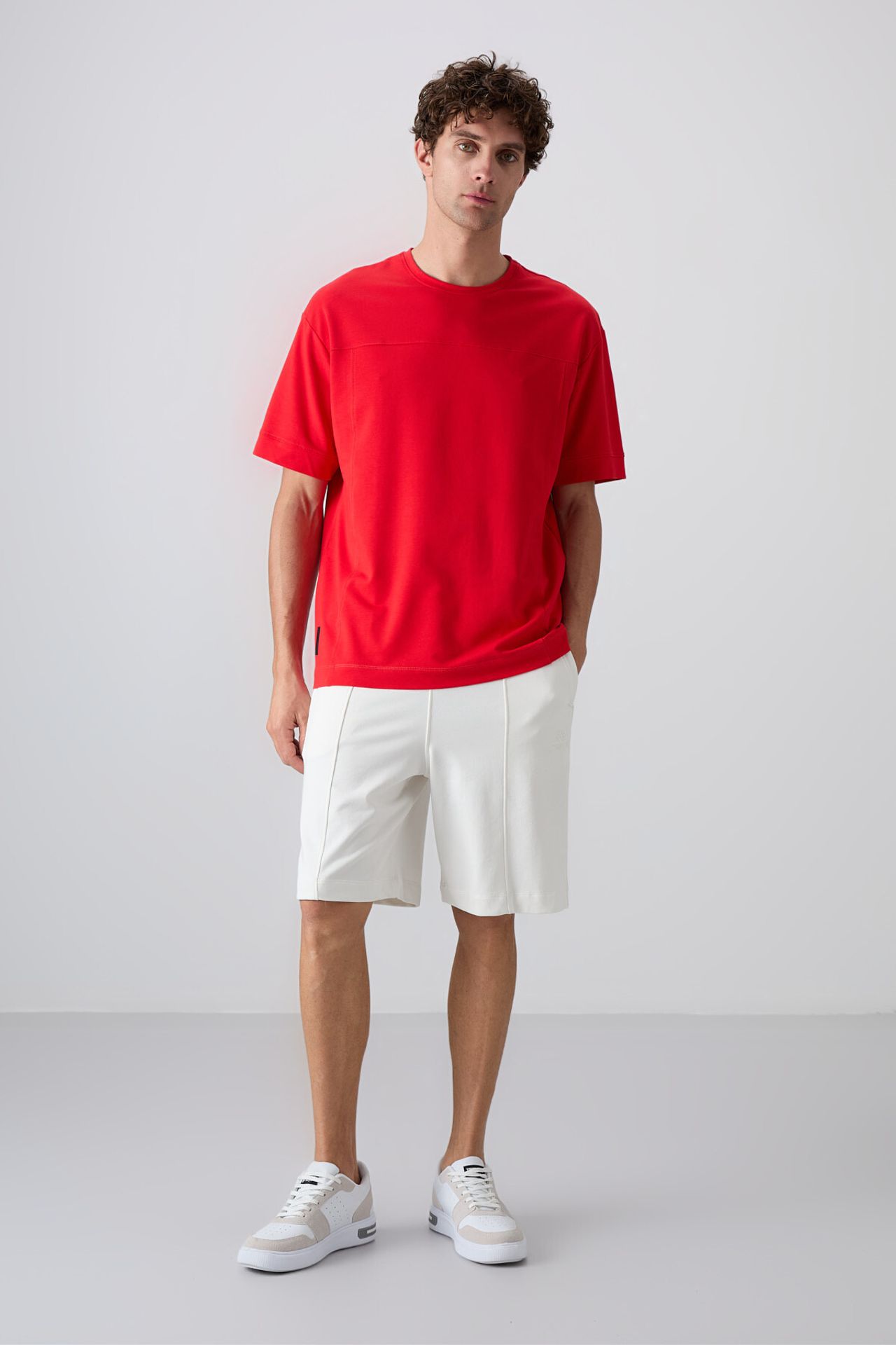 TOMMY Oversized Crew Neck T-shirt 3