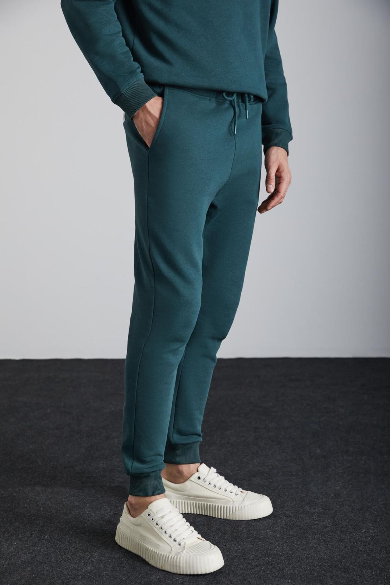 GRIMELANGE Tapered Elastic Waist Sweatpants 4