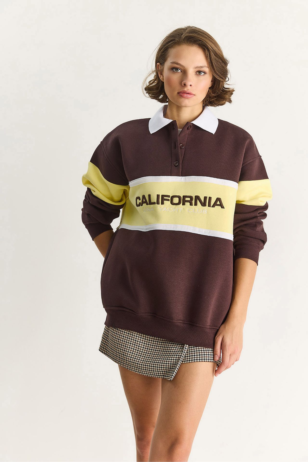LUCCI Oversized Printed Polo Collar Sweatshirt 2