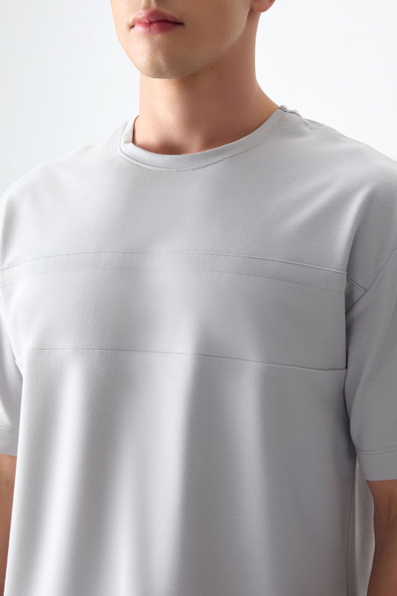 TOMMY Oversized Crew Neck T-Shirt 2