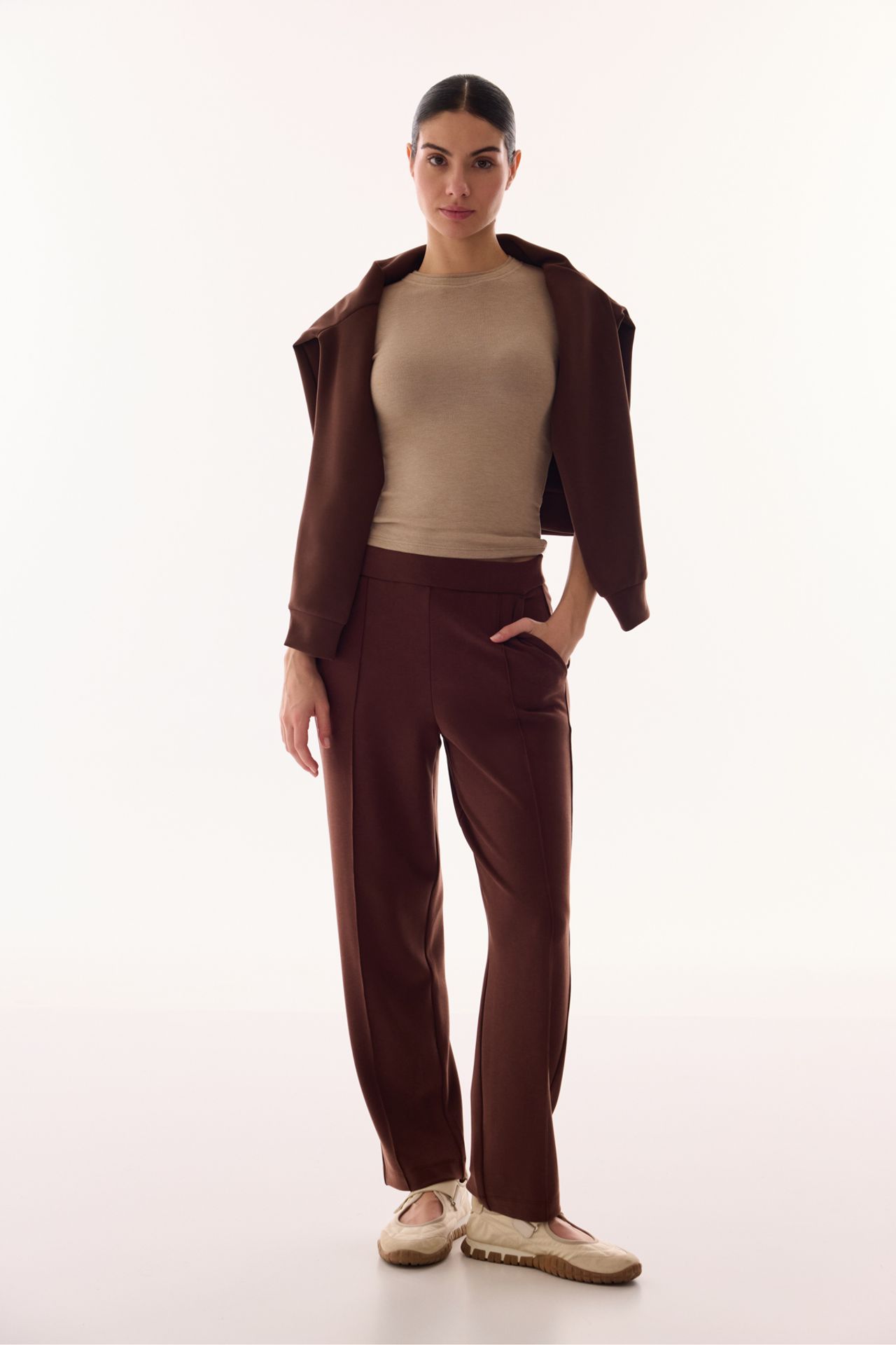 PENTI Mid-waist Oversized Straight-leg Jersey Trousers 4