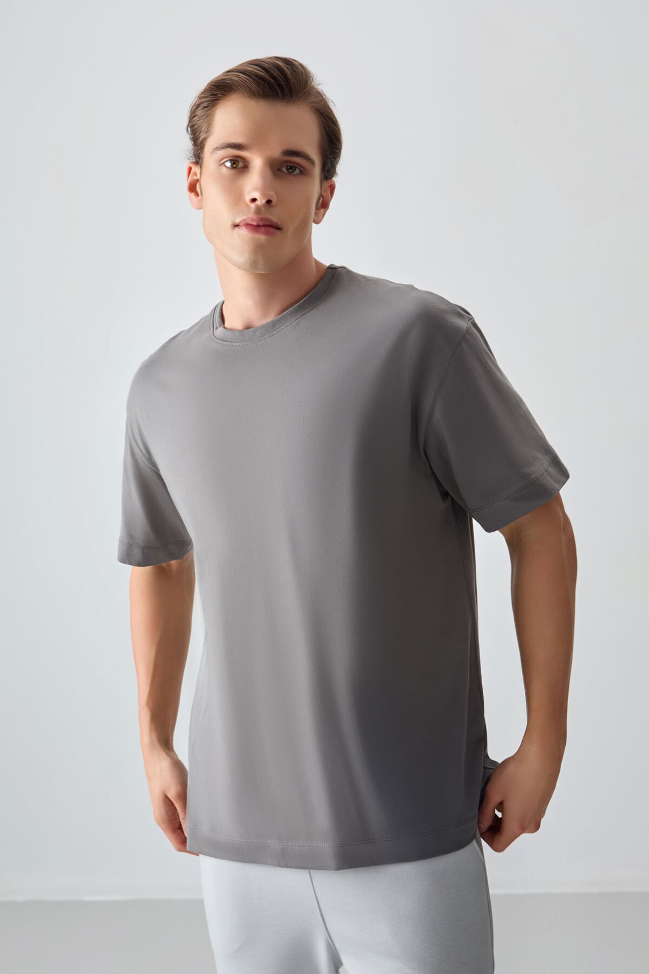 TOMMY Oversized Cotton Crew Neck T-Shirt 2