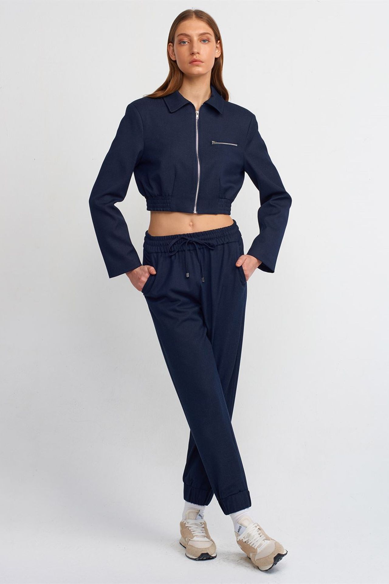 DILVIN Crop Crepe Bomber Jacket 3
