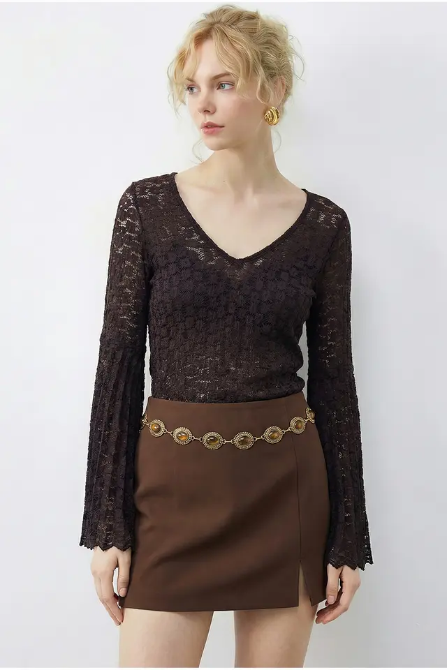 LUCCI Women's V-Neck Lace Blouse