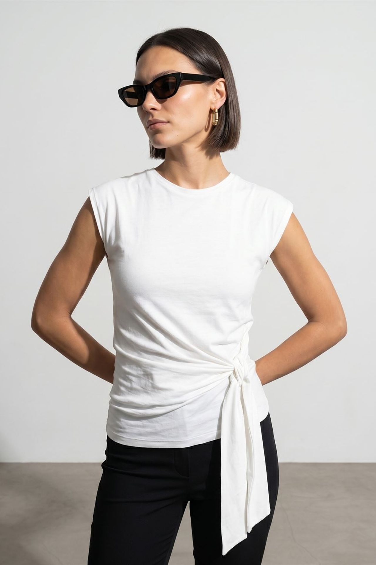 DILVIN Women's Sleeveless Cotton Crew Neck T-Shirt with Tie Detail 4