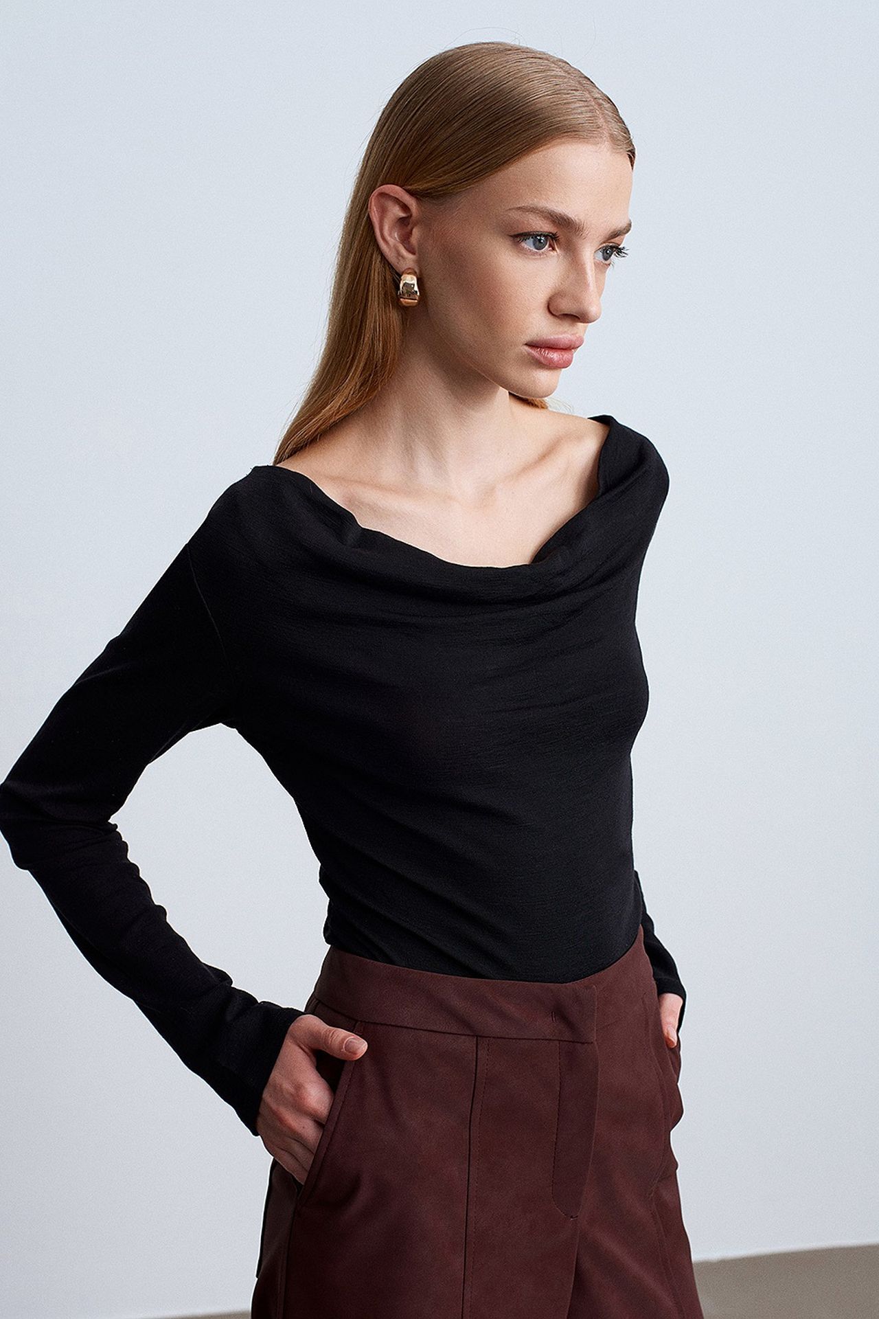 DILVIN Fitted Wool Knit Cowl Neck Blouse 3