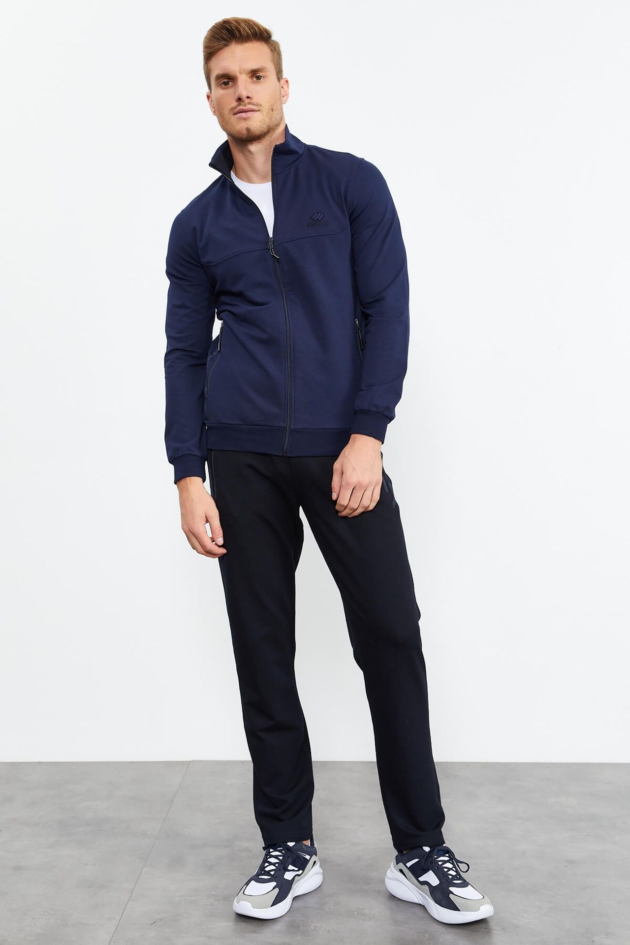 TOMMY Men's Zip-Front Sweatshirt And Pants Set 5