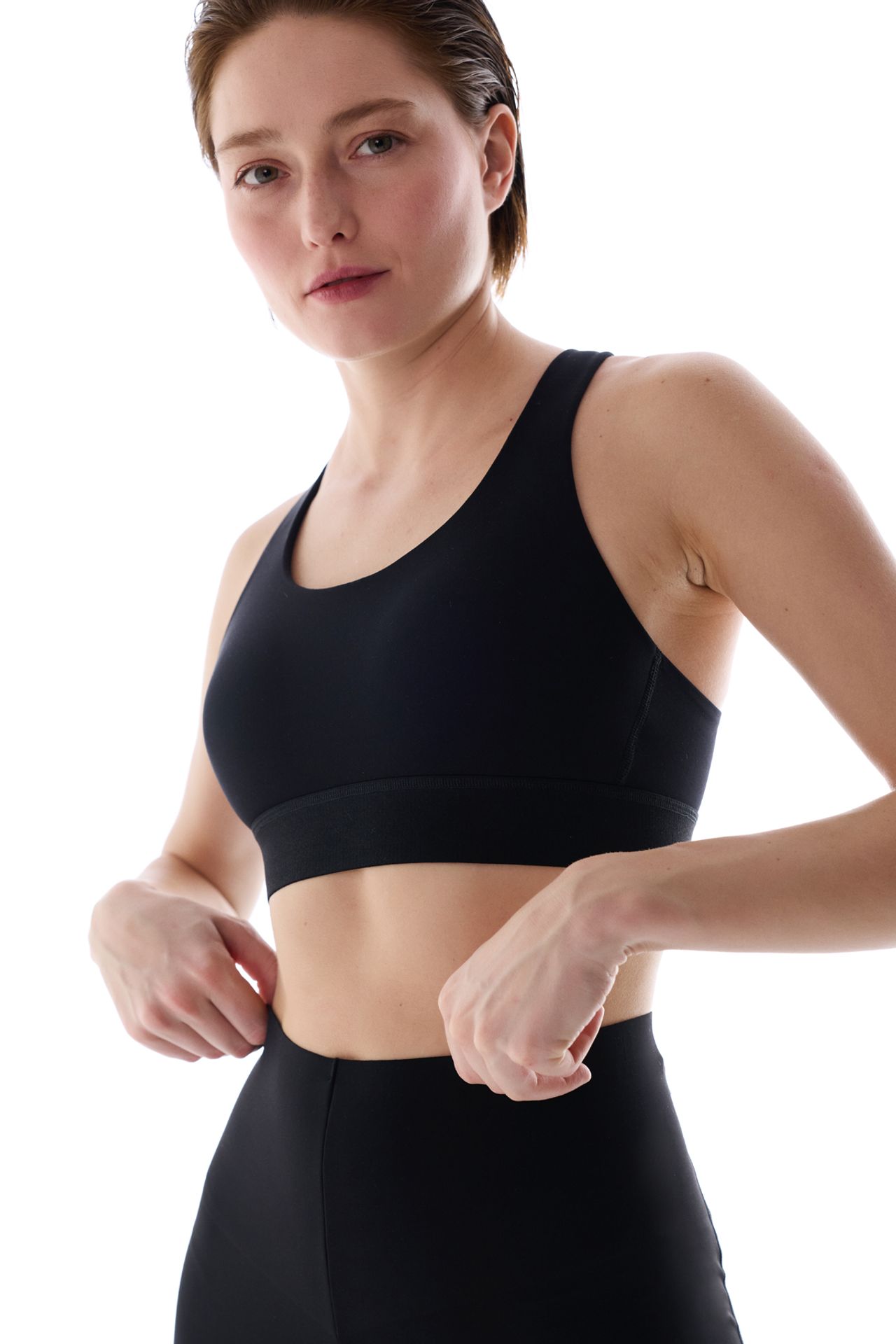 PENTI Crossline Fixed Padded Sports Bra 1