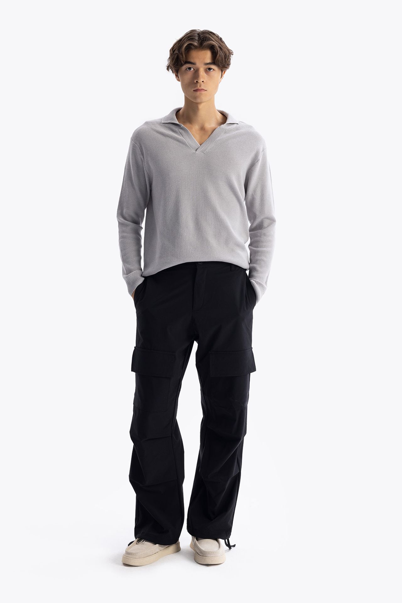 GIESTO V-Neck Ribbed Knit Sweatshirt 2