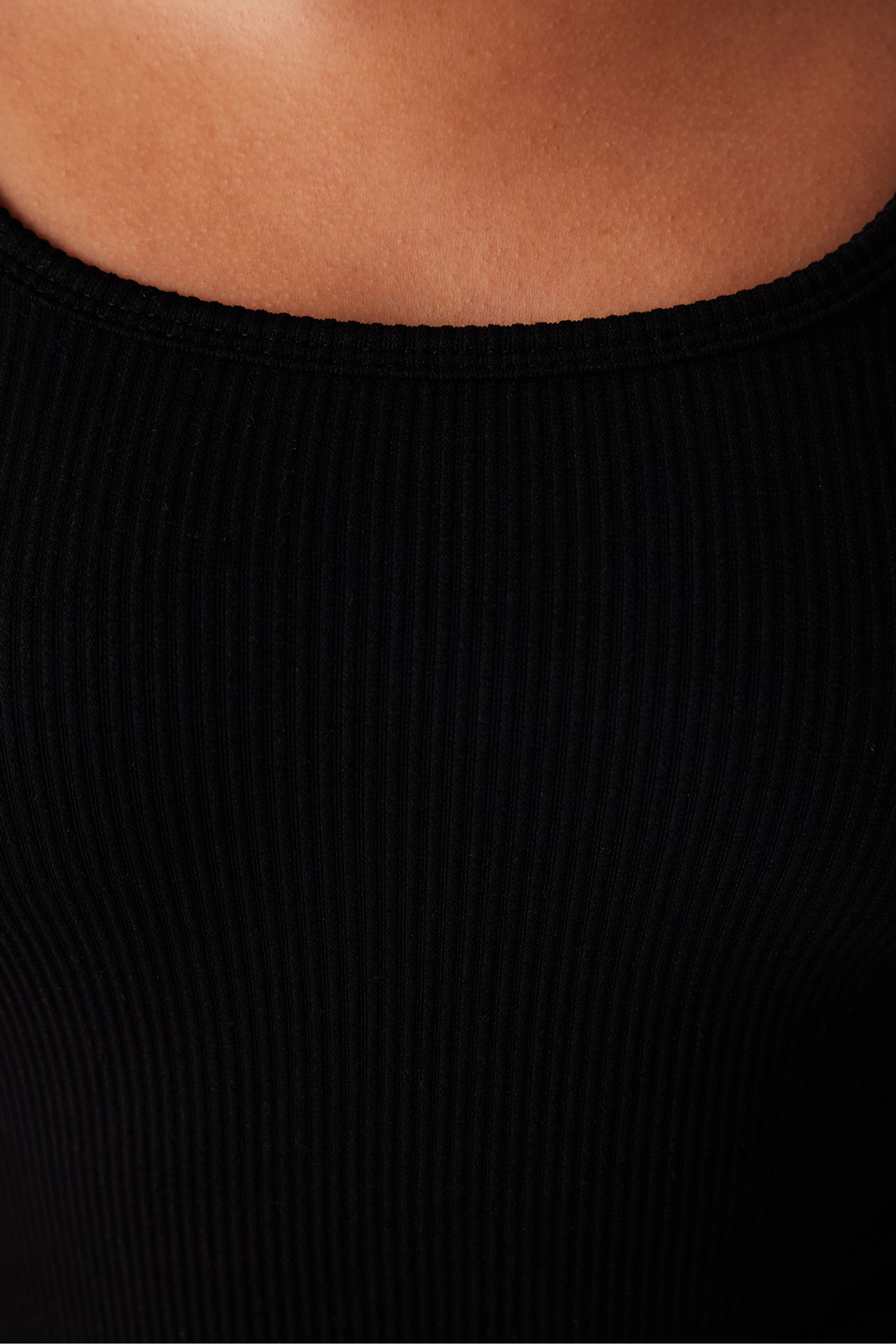 PENTI Seamless Square Neck Crop Top 4
