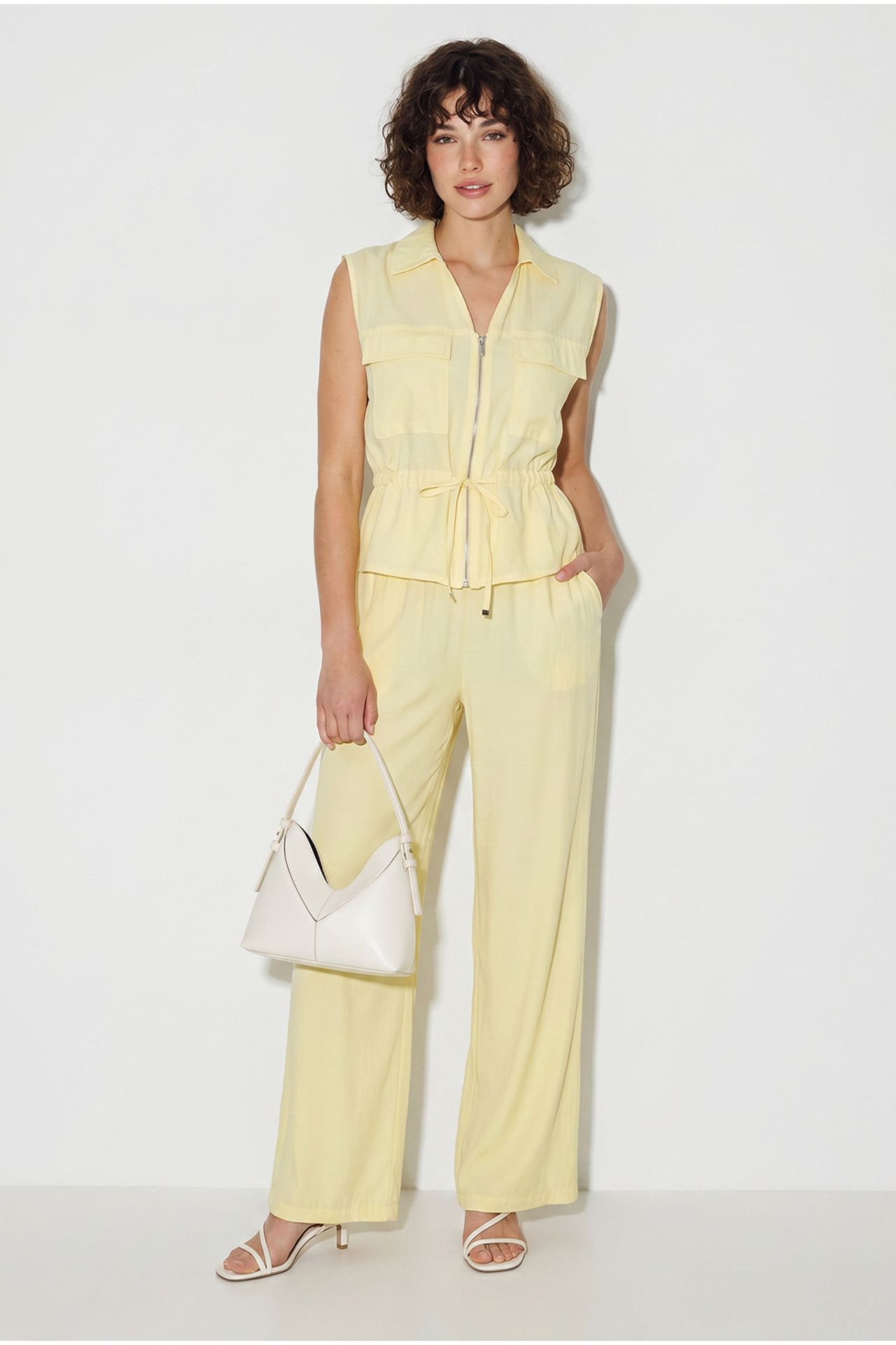 LUCCI Smart Casual Two-Piece Co-Ord Set With Vest And Wide Leg Pants 4