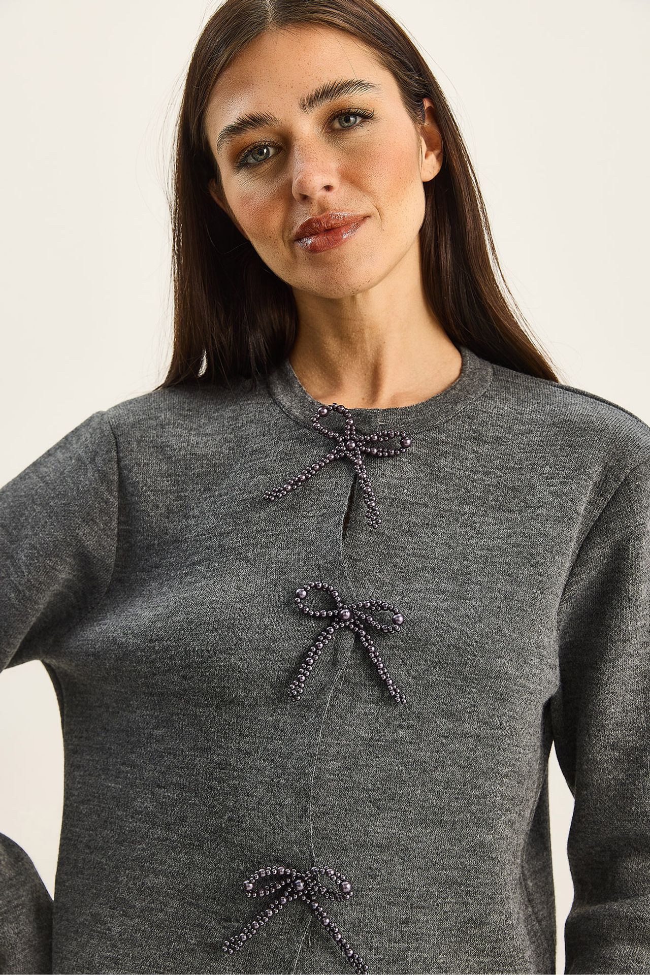 LUCCI Crew Neck Knit Cardigan with Bow Detail 5