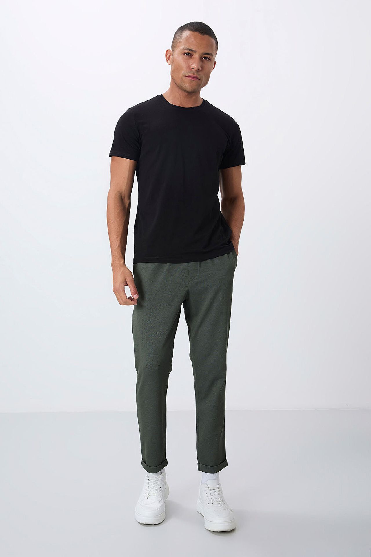 TOMMY Men's Textured Tapered Sweatpants 3