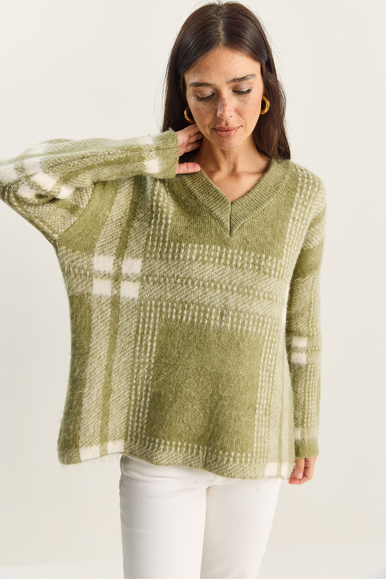 LUCCI Plaid V-Neck Long Sleeve Knit Sweater 4