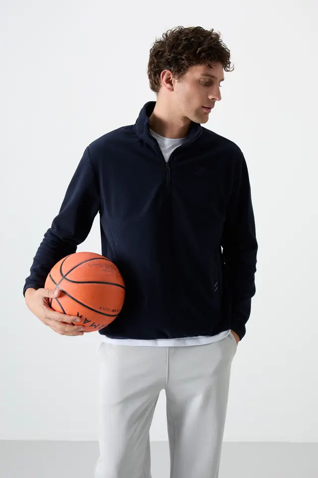 TOMMY Men's Slim Fit Half-zip Plush Sweatshirt