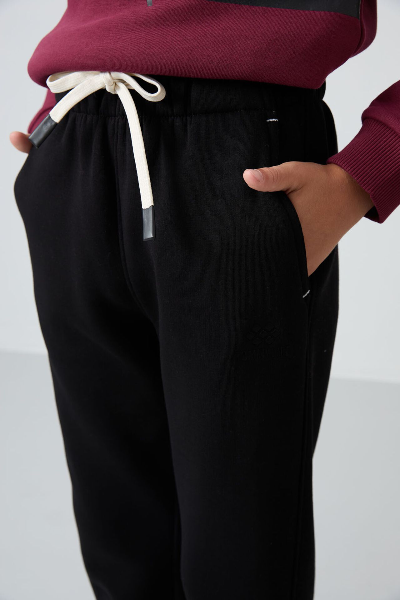 TOMMY Youth Fleece Sweatpants 3