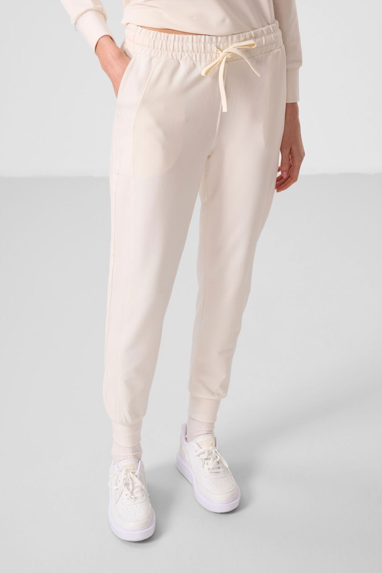 TOMMY Oversized Hooded Sweatshirt And Pants Set 6