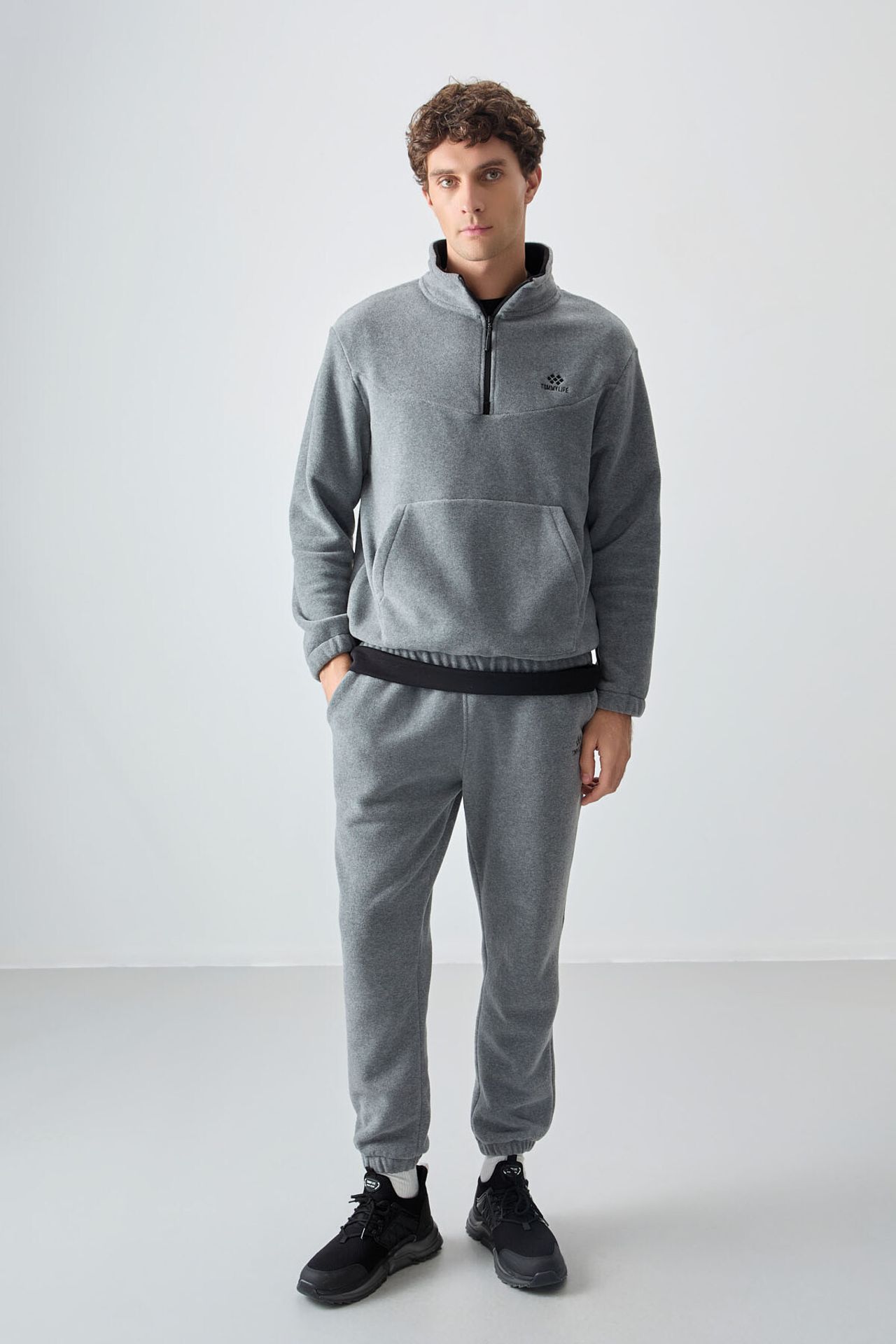 TOMMY Men's Two-piece Plush Tracksuit 6