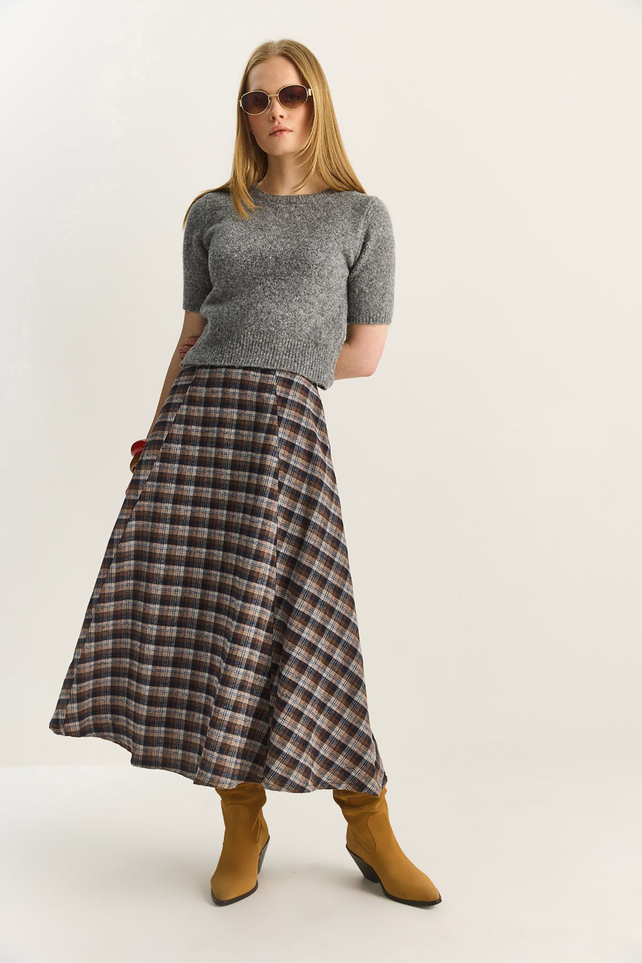 LUCCI High Waist Midi Skirt 4