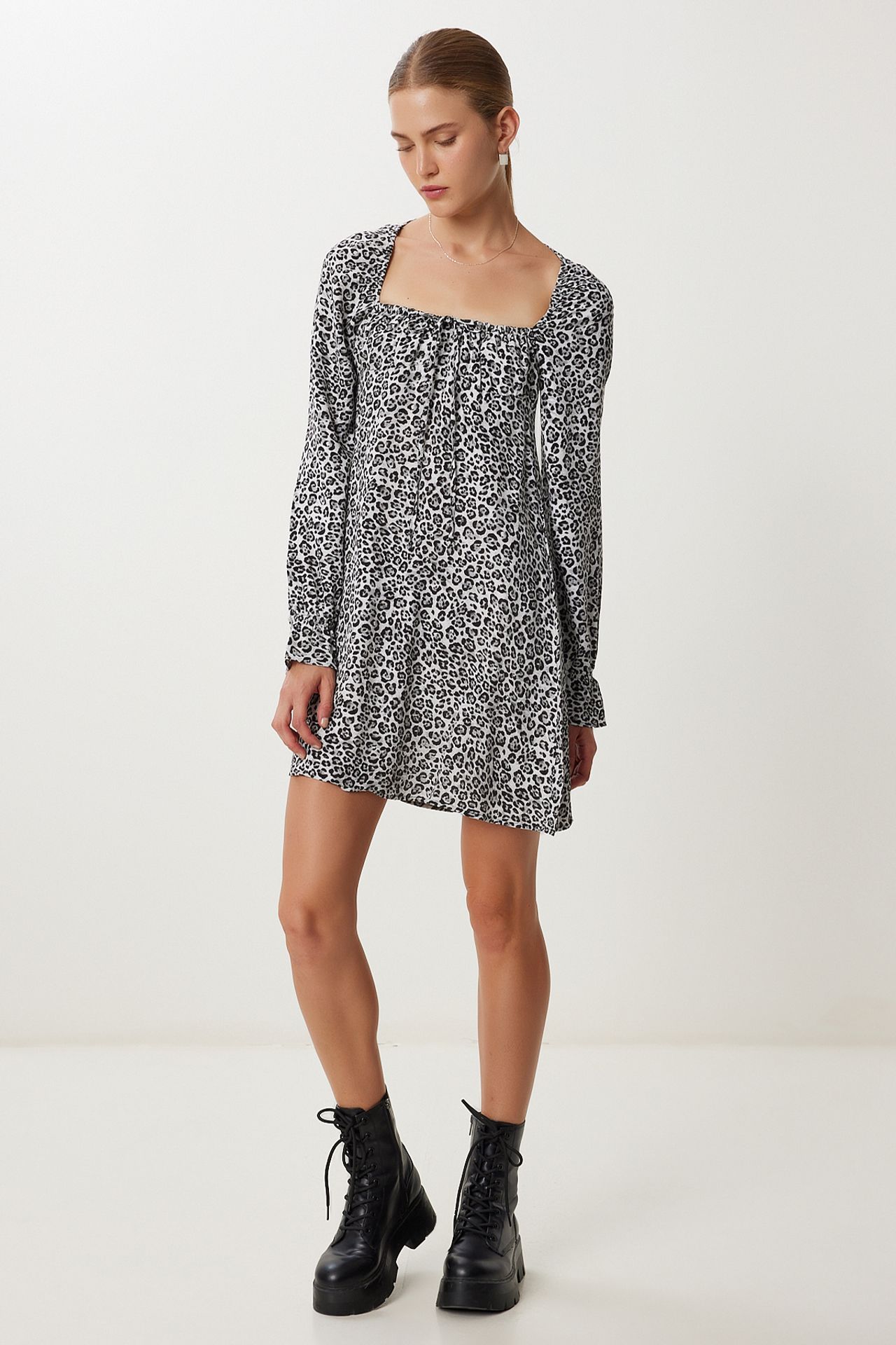 ISTANBUL Leopard Print A-Line Mini Dress with Tie Detail 1