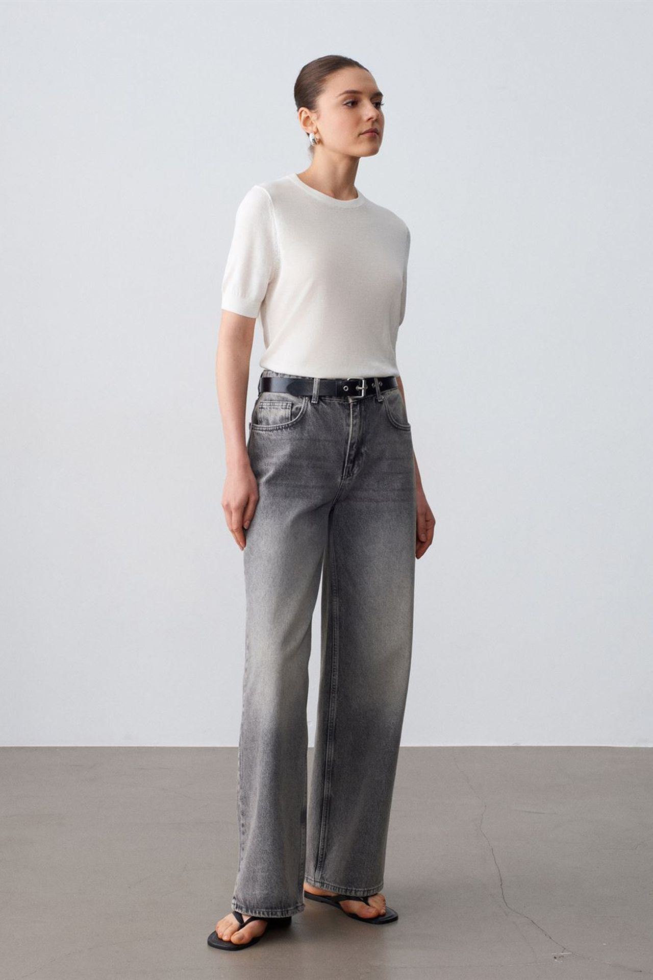 DILVIN Ribbed Crew Neck Short-sleeve Blouse 4