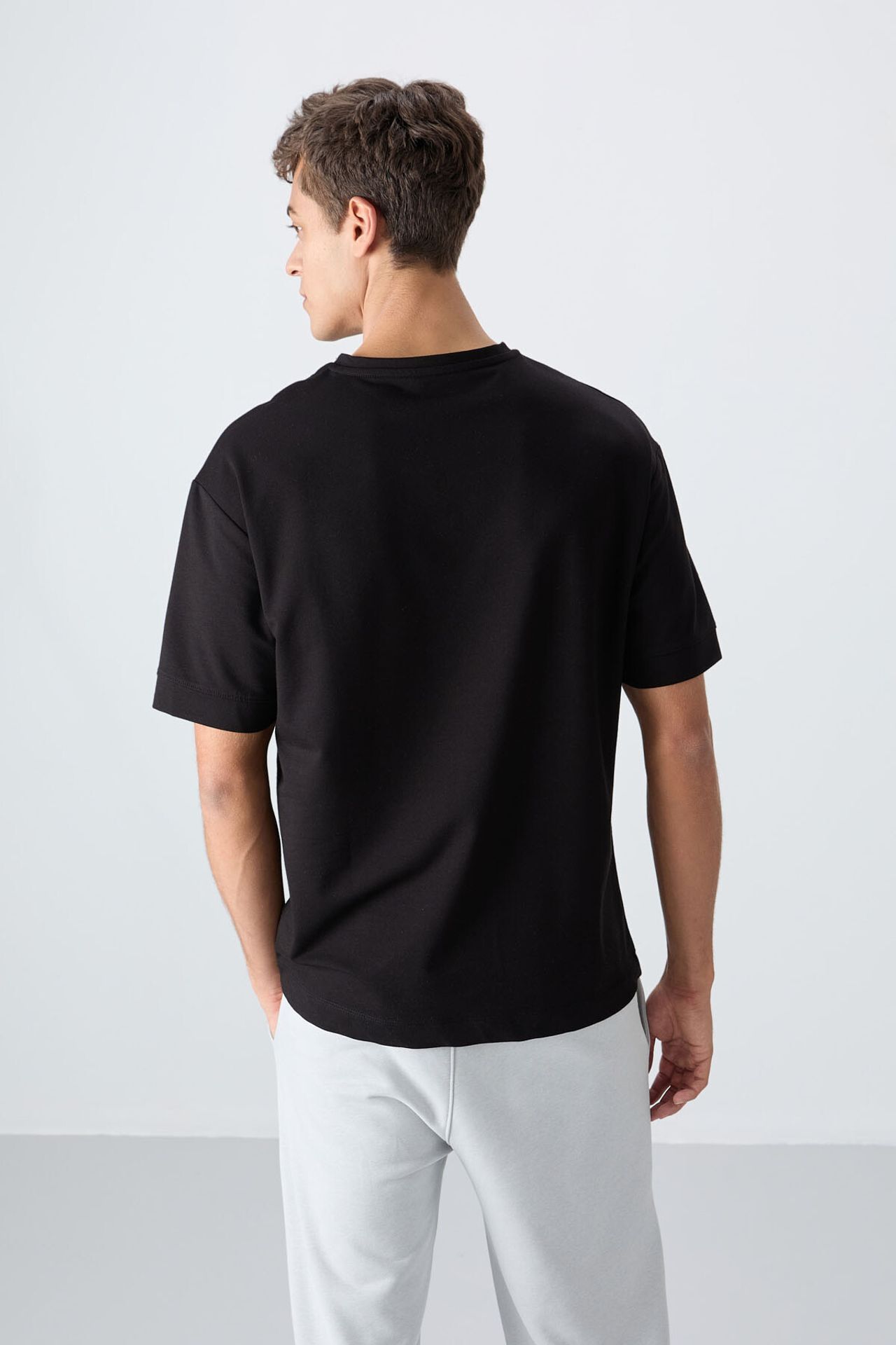 TOMMY Oversized Printed Crew Neck T-Shirt 5