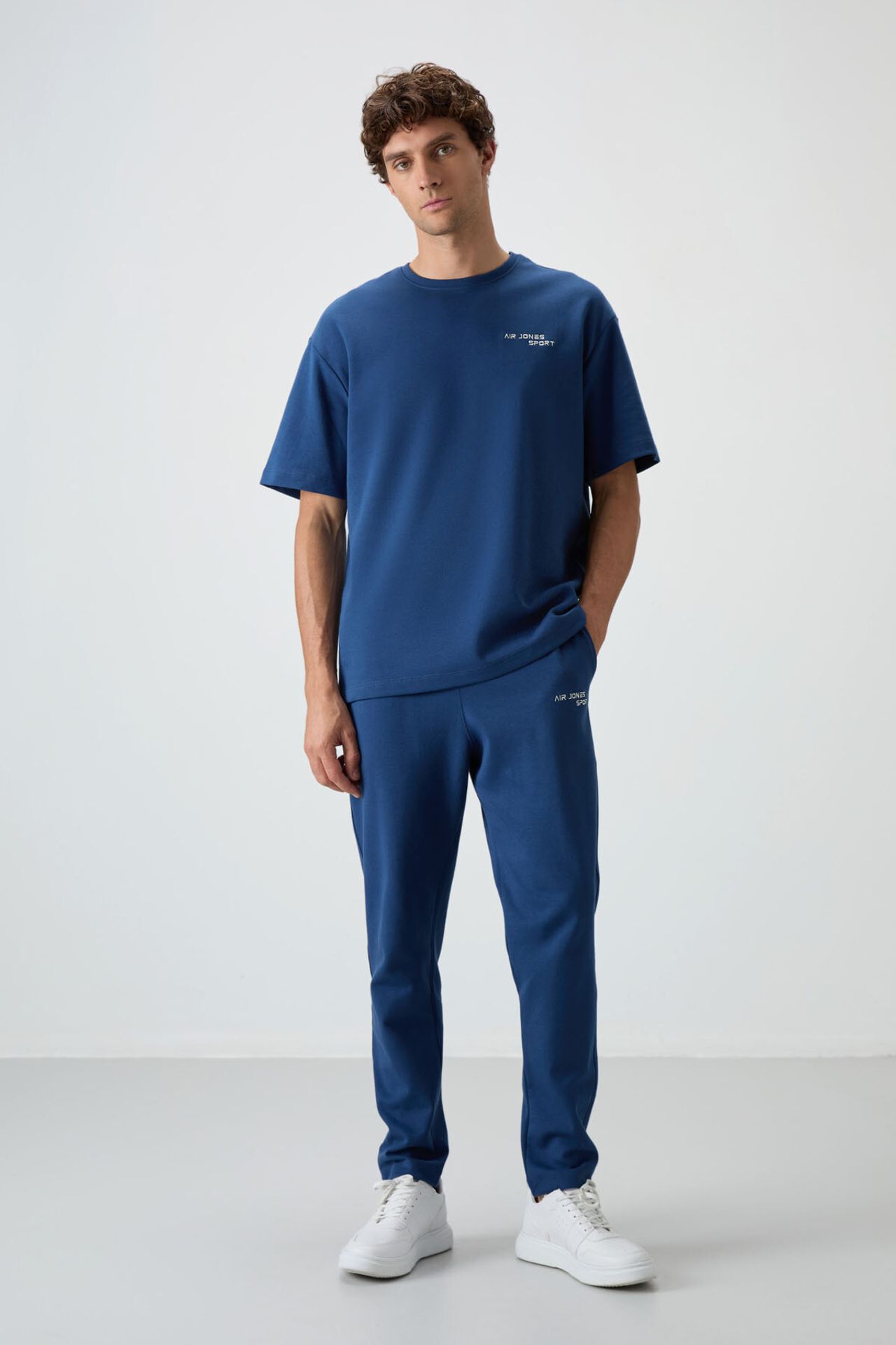 TOMMY Men's Oversized Embroidered Active Set 1