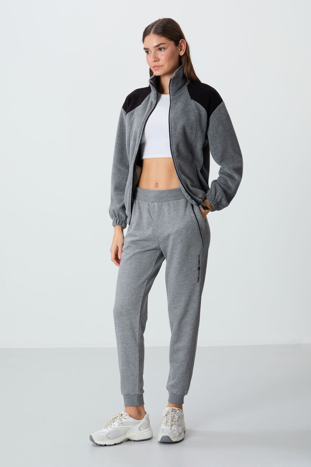 TOMMY Women's Cotton-blend Jogger Sweatpants 1