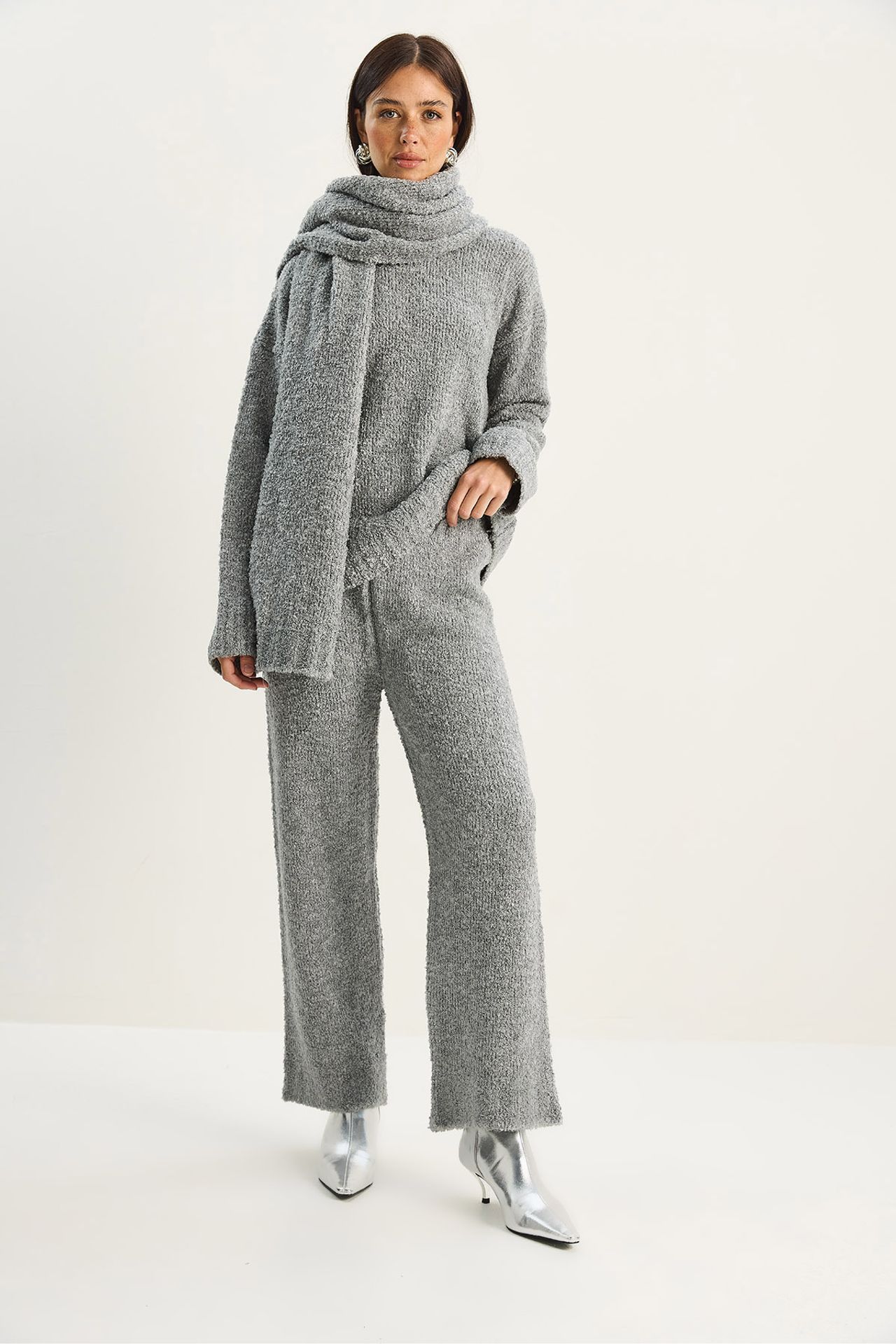 LUCCI Oversize Ribbed Knit Two-Piece Set 4
