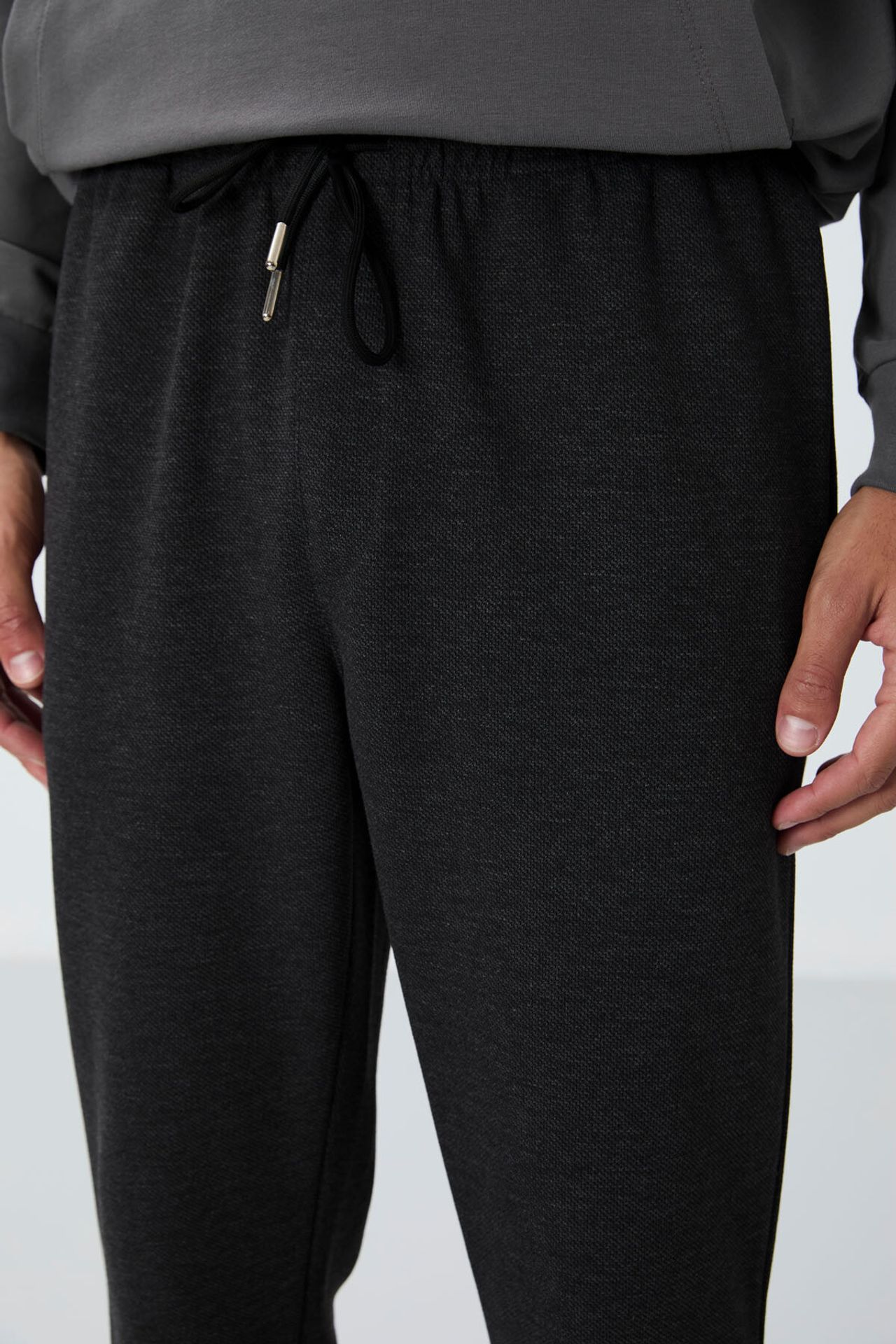 TOMMY Men's Regular Fit Fleece Sweatpants 4