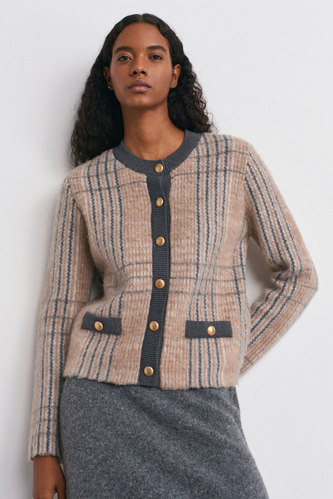 DILVIN Plaid Jacquard Crew Neck Cardigan 1