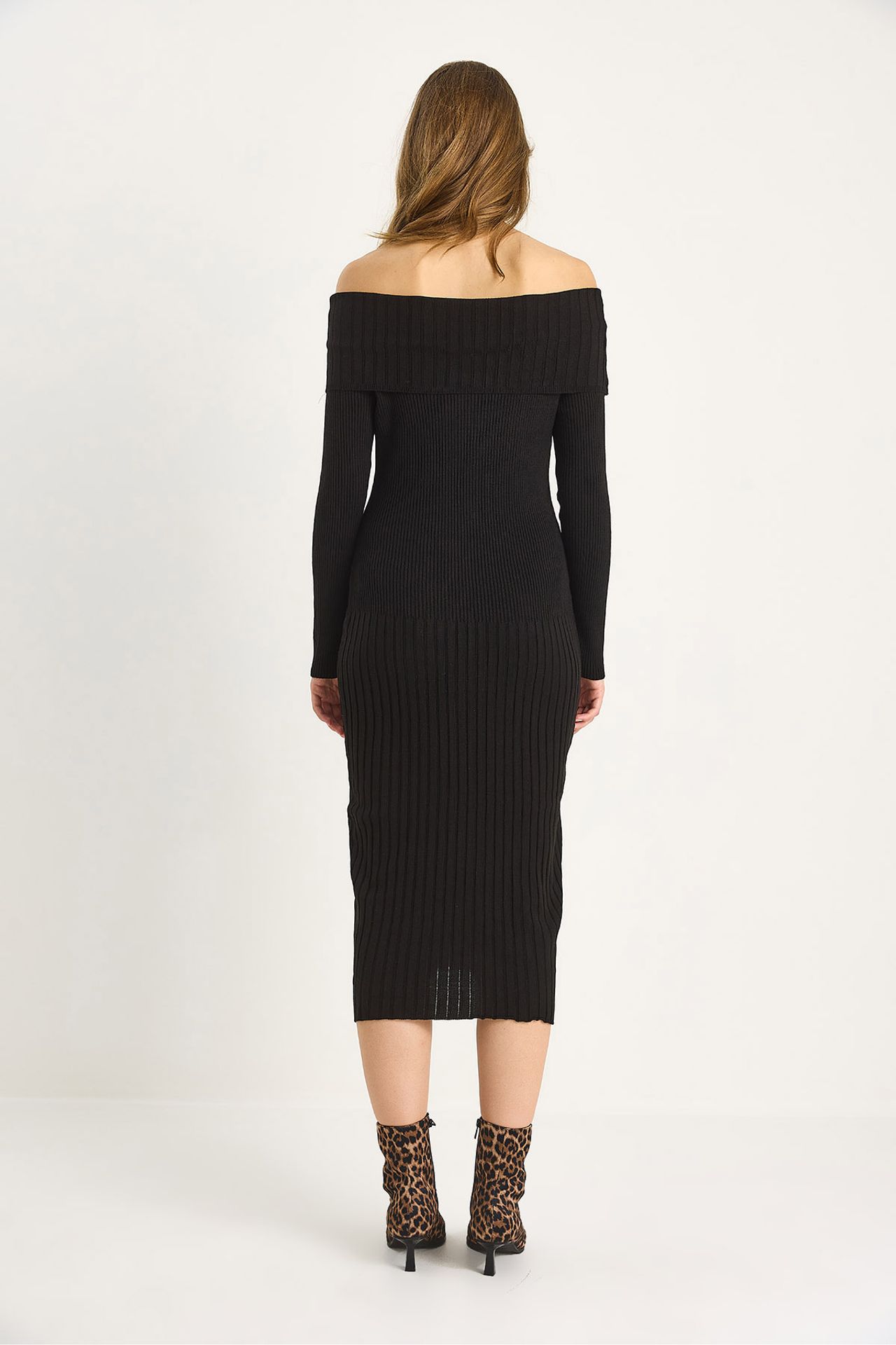 LUCCI Ribbed Midi Dress