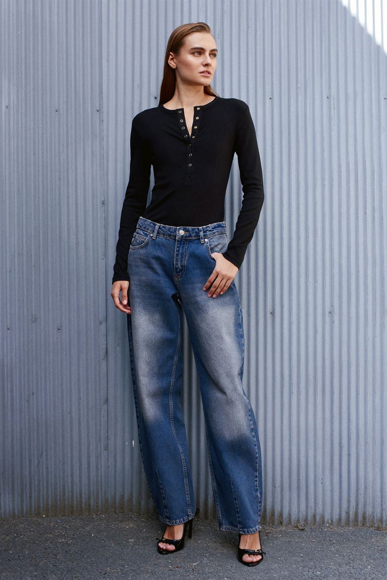 DILVIN High-Waist Wide-Leg Cotton Denim Jeans 1