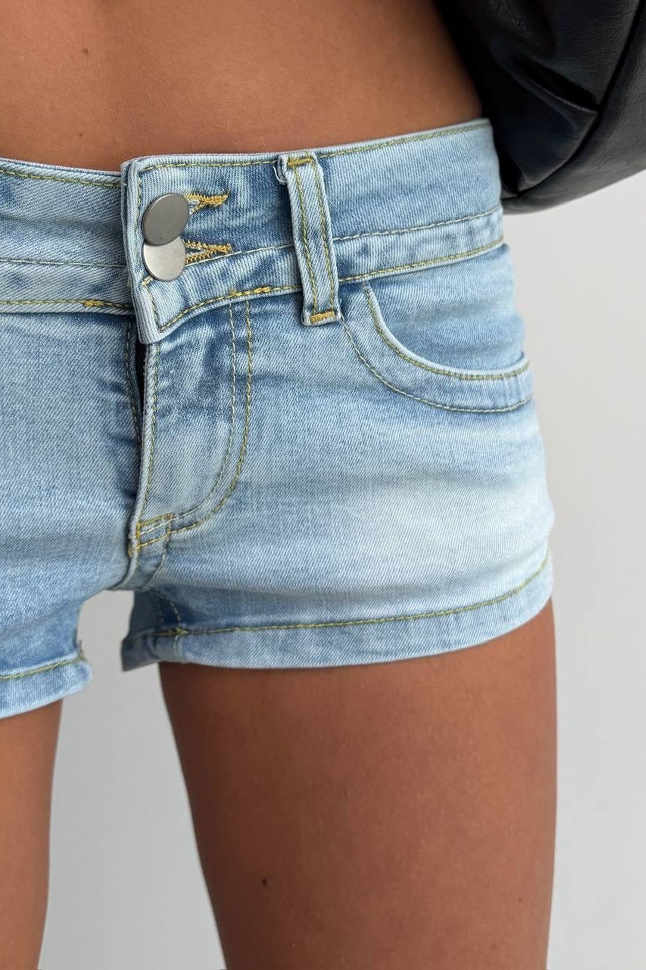 SQUALO Women's Tailored Shorts 4