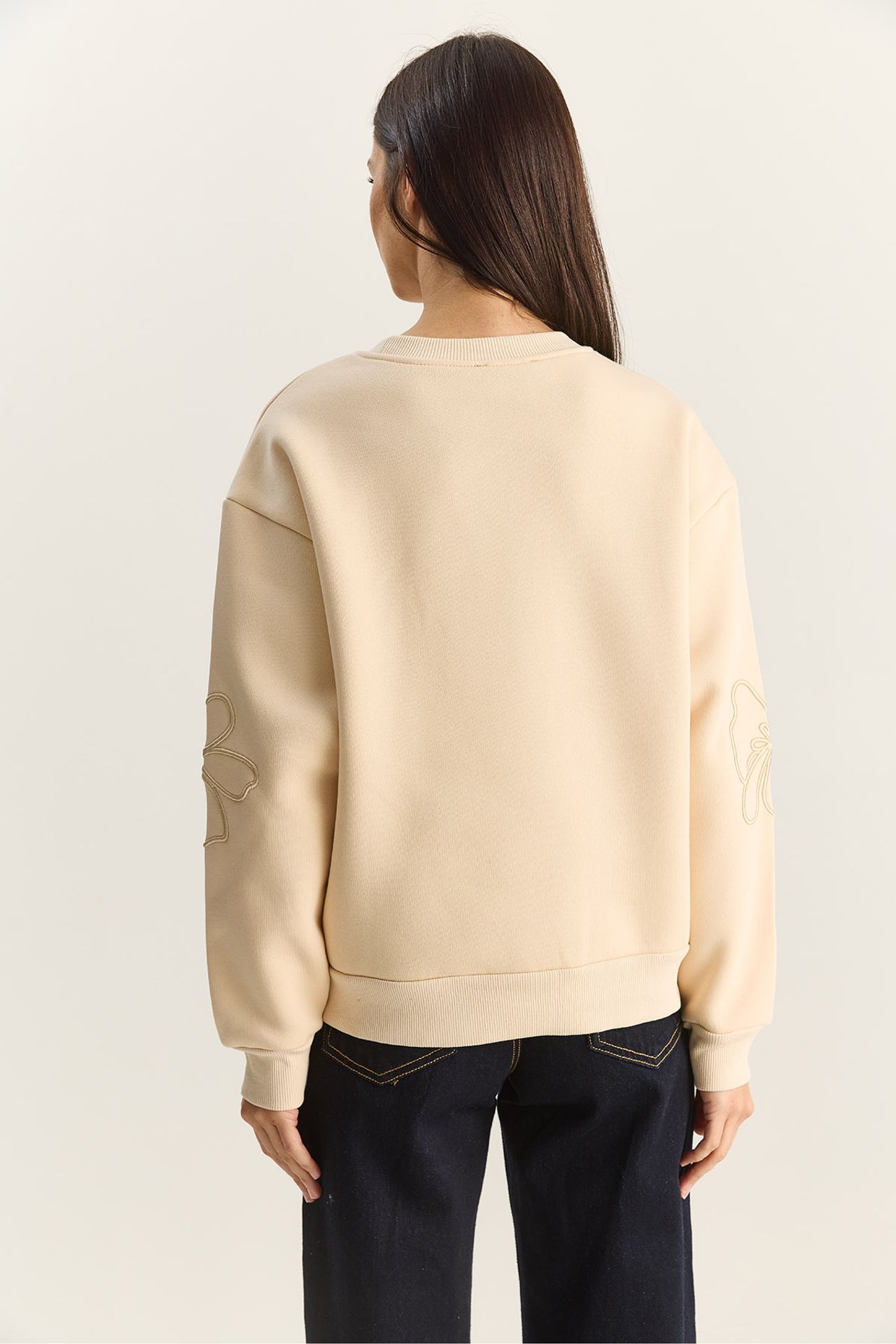 LUCCI Embroidered Crew Neck Long Sleeve Sweatshirt 6