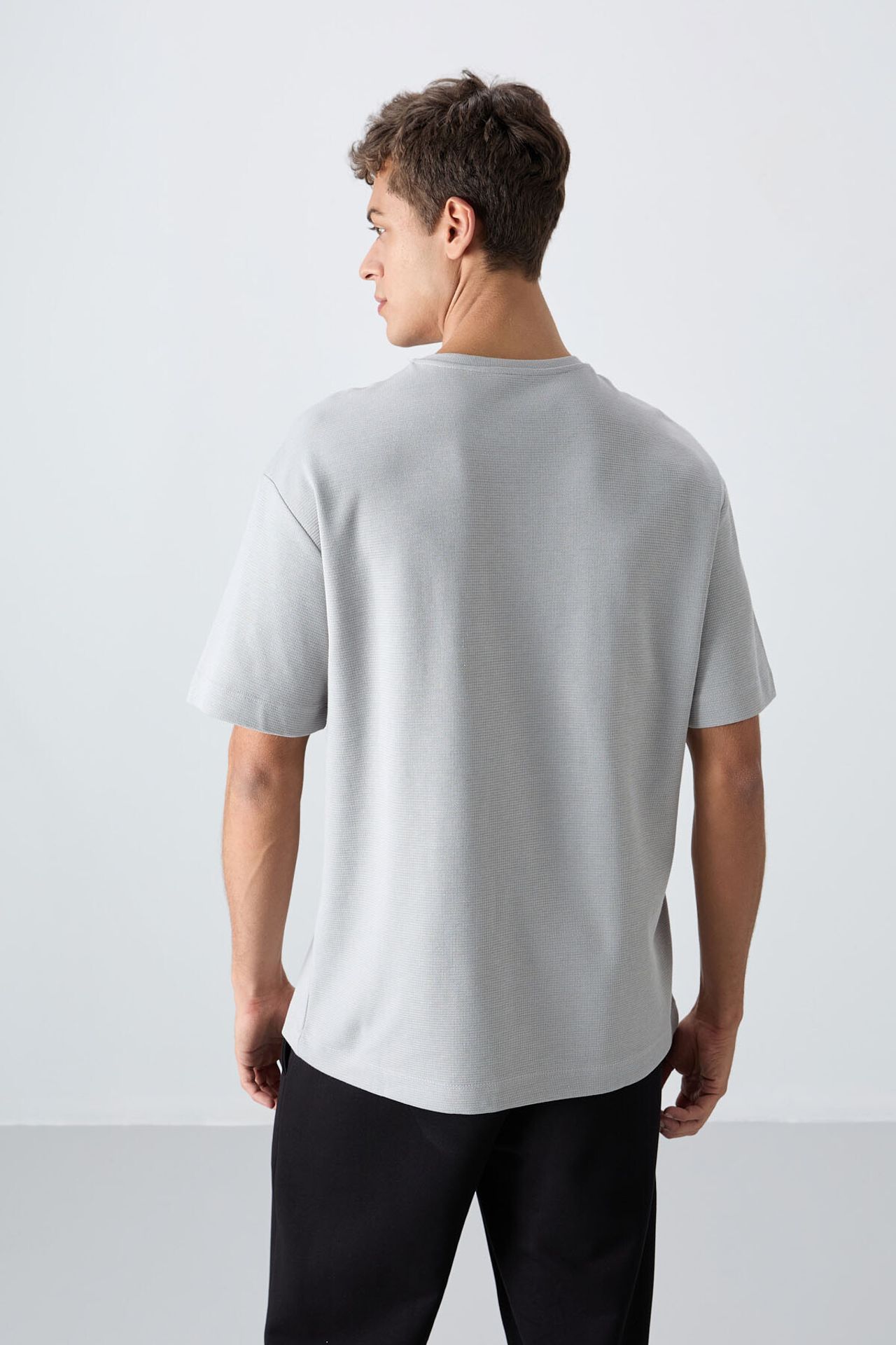 TOMMY Oversized Cotton-Blend Crew Neck T-Shirt With Pocket 5